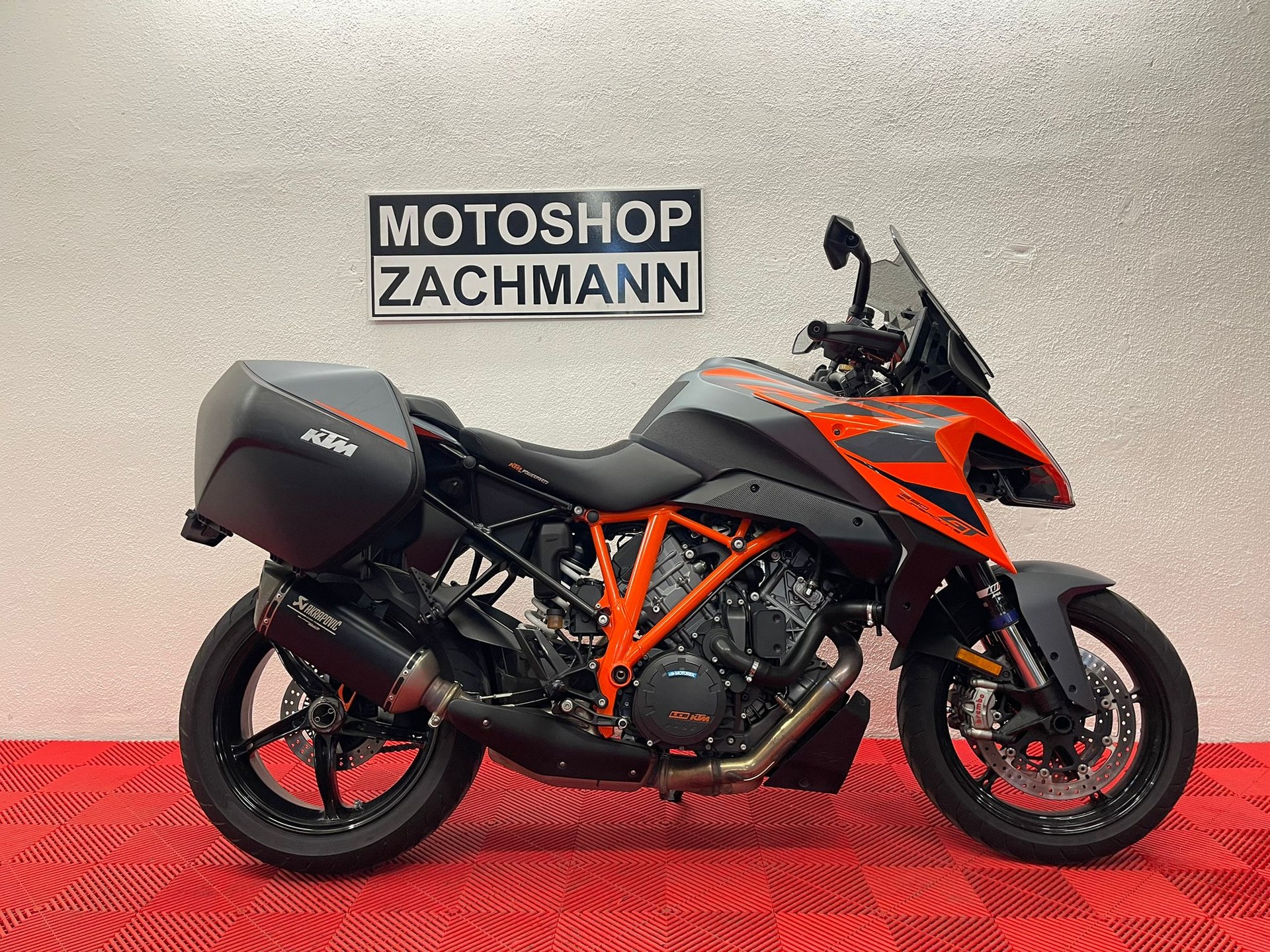 KTM 1290 Super Duke GT-image-0