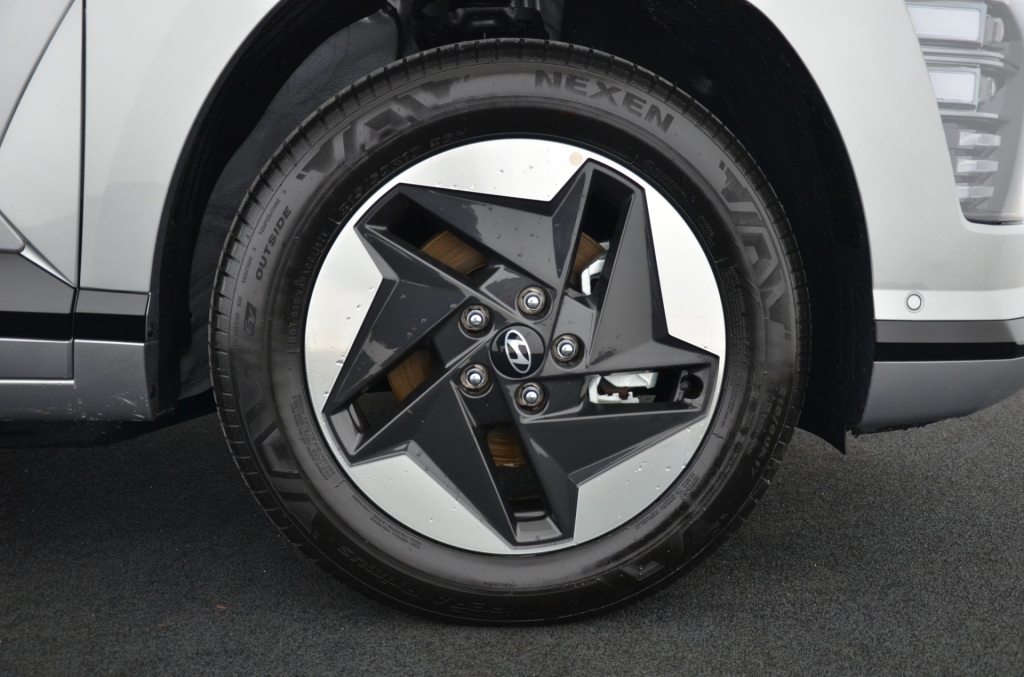 HYUNDAI Kona EV 65.4 kWh Premium *360°*-image-9