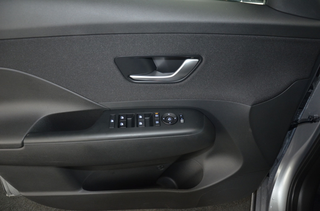 HYUNDAI Kona EV 65.4 kWh Premium *360°*-image-23