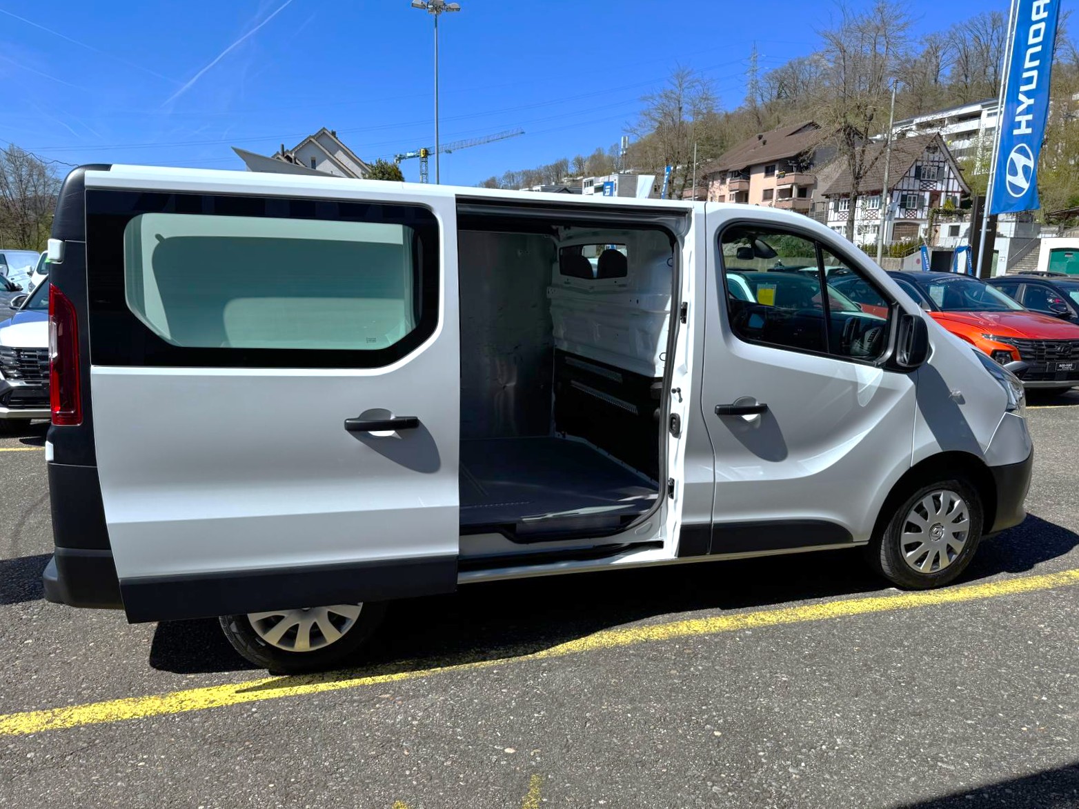 RENAULT Trafic Ene dCi120 2.0 Business L1H1-image-6