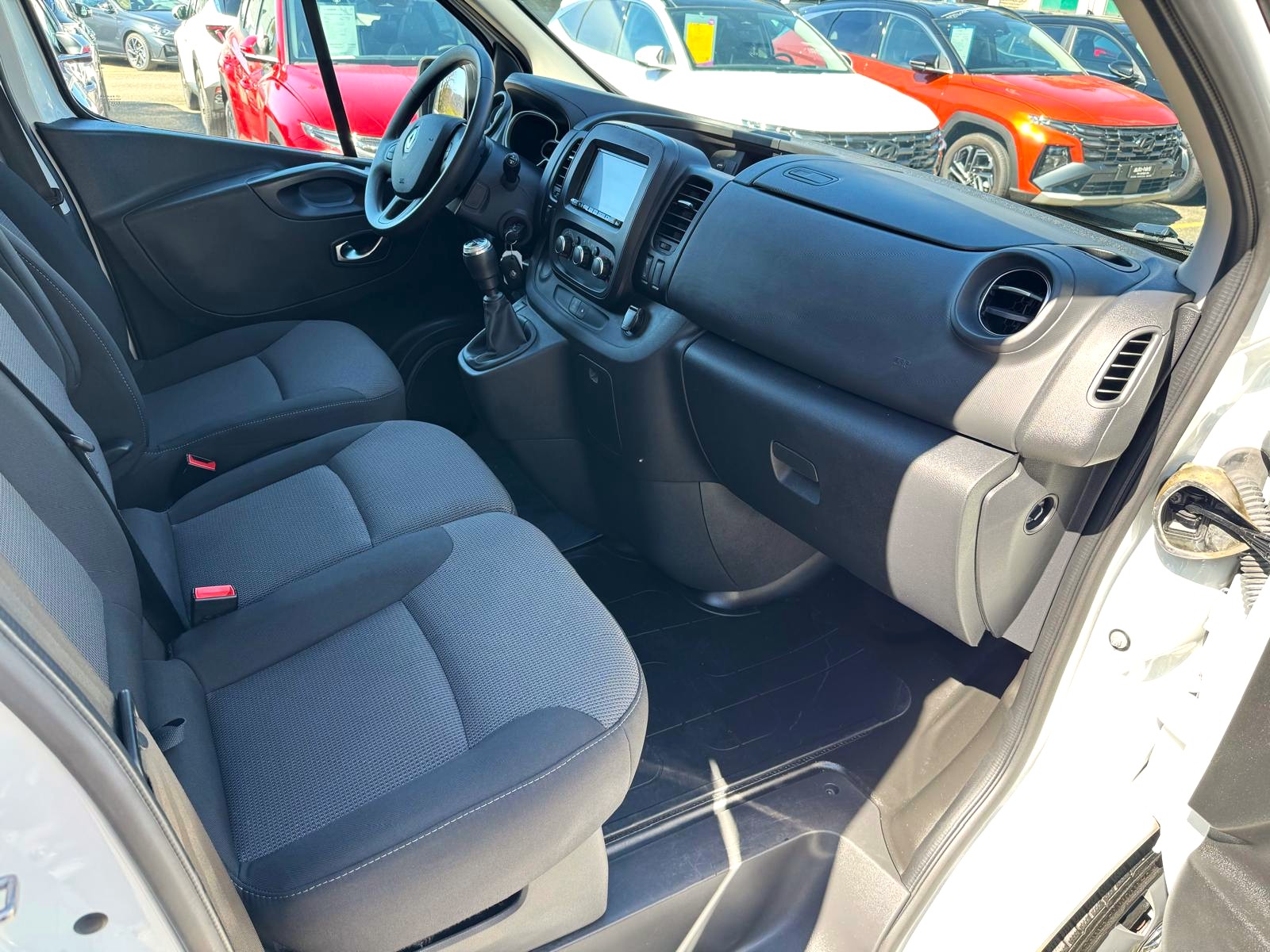 RENAULT Trafic Ene dCi120 2.0 Business L1H1-image-4