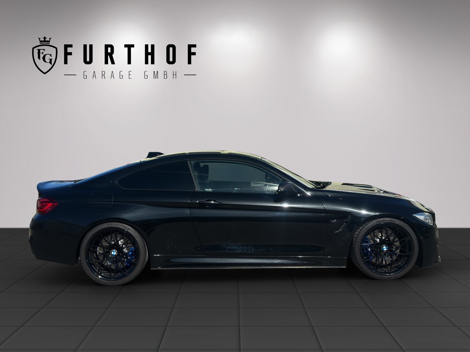 BMW M4 Coupé COMPETITION-showroom-element-3