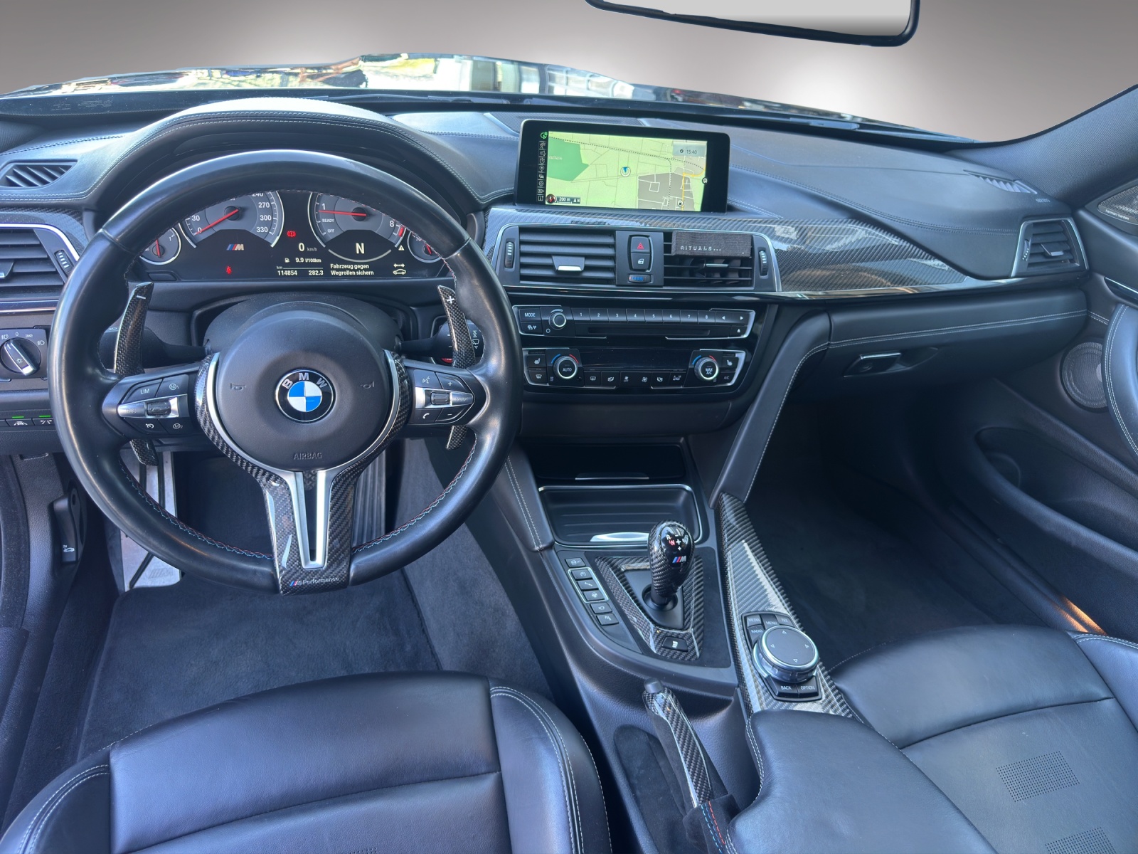 BMW M4 Coupé COMPETITION-image-9