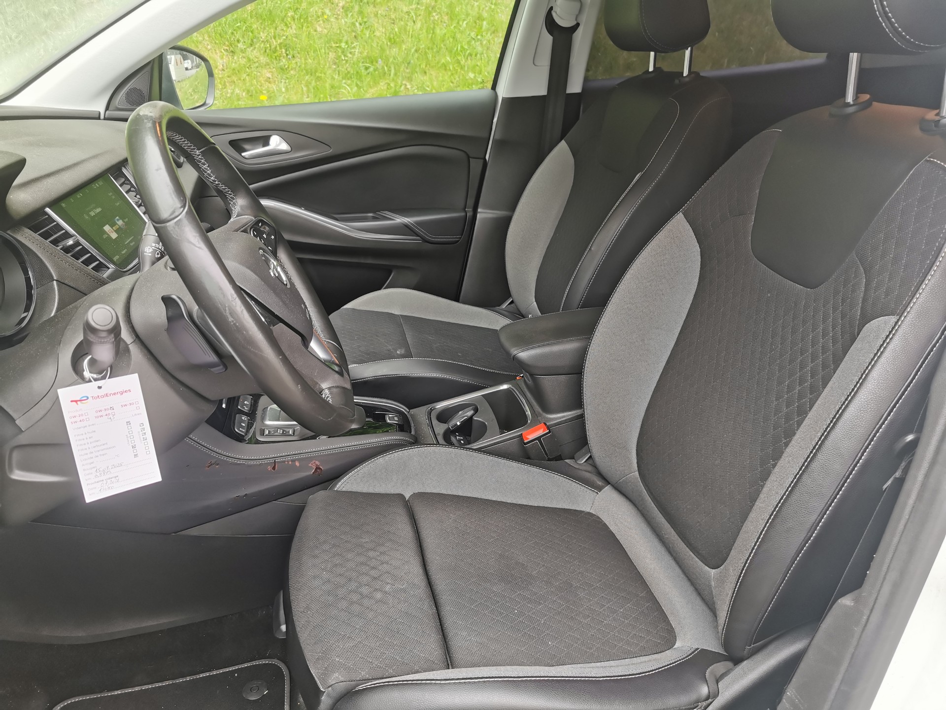 OPEL Grandland X 1.6 Hybrid4 Excellence Automatik-image-8