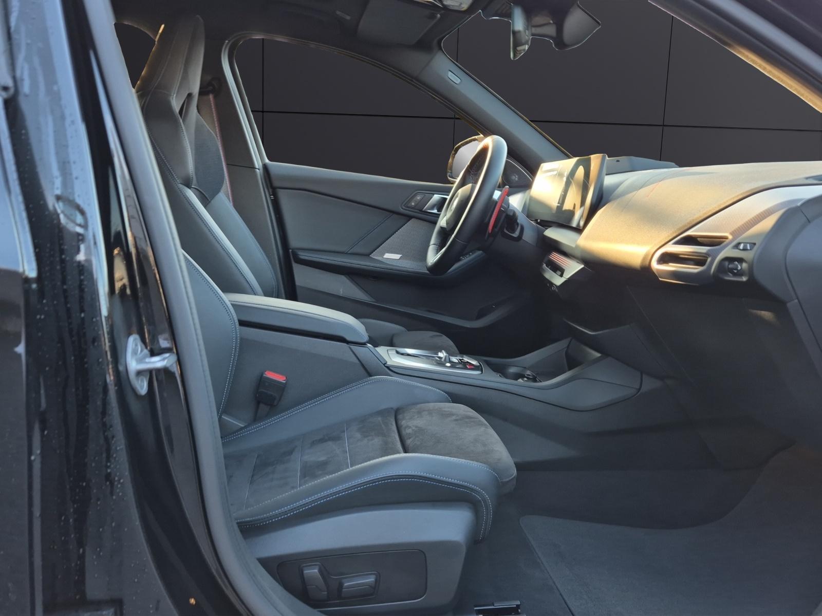BMW M135i xDrive-image-10