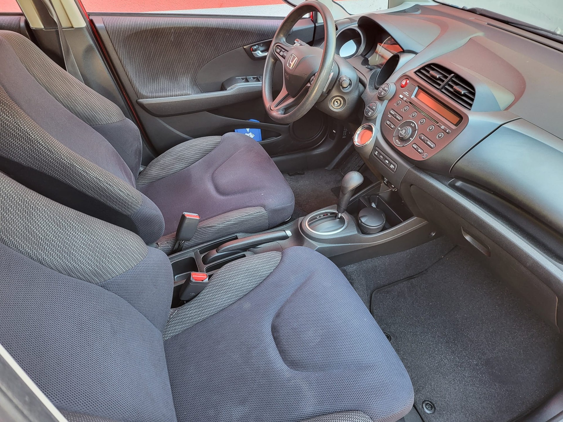 HONDA Jazz 1.4i Elegance CVT-image-1