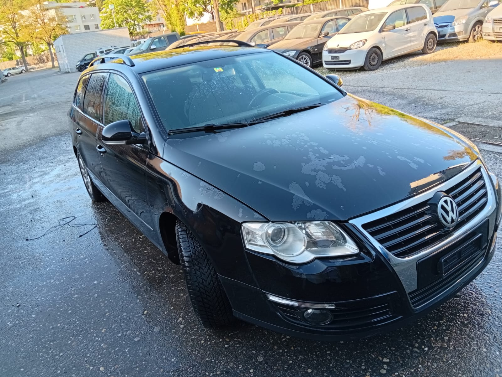 VW Passat Variant 2.0 FSI Trendline 4Motion-image-4
