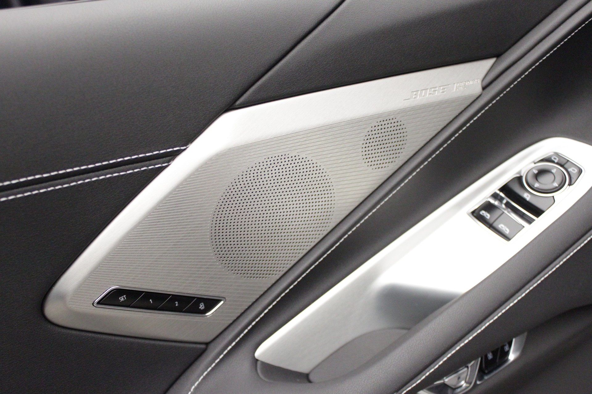 CHEVROLET Corvette Coupé Stingray Swiss Edition-image-18