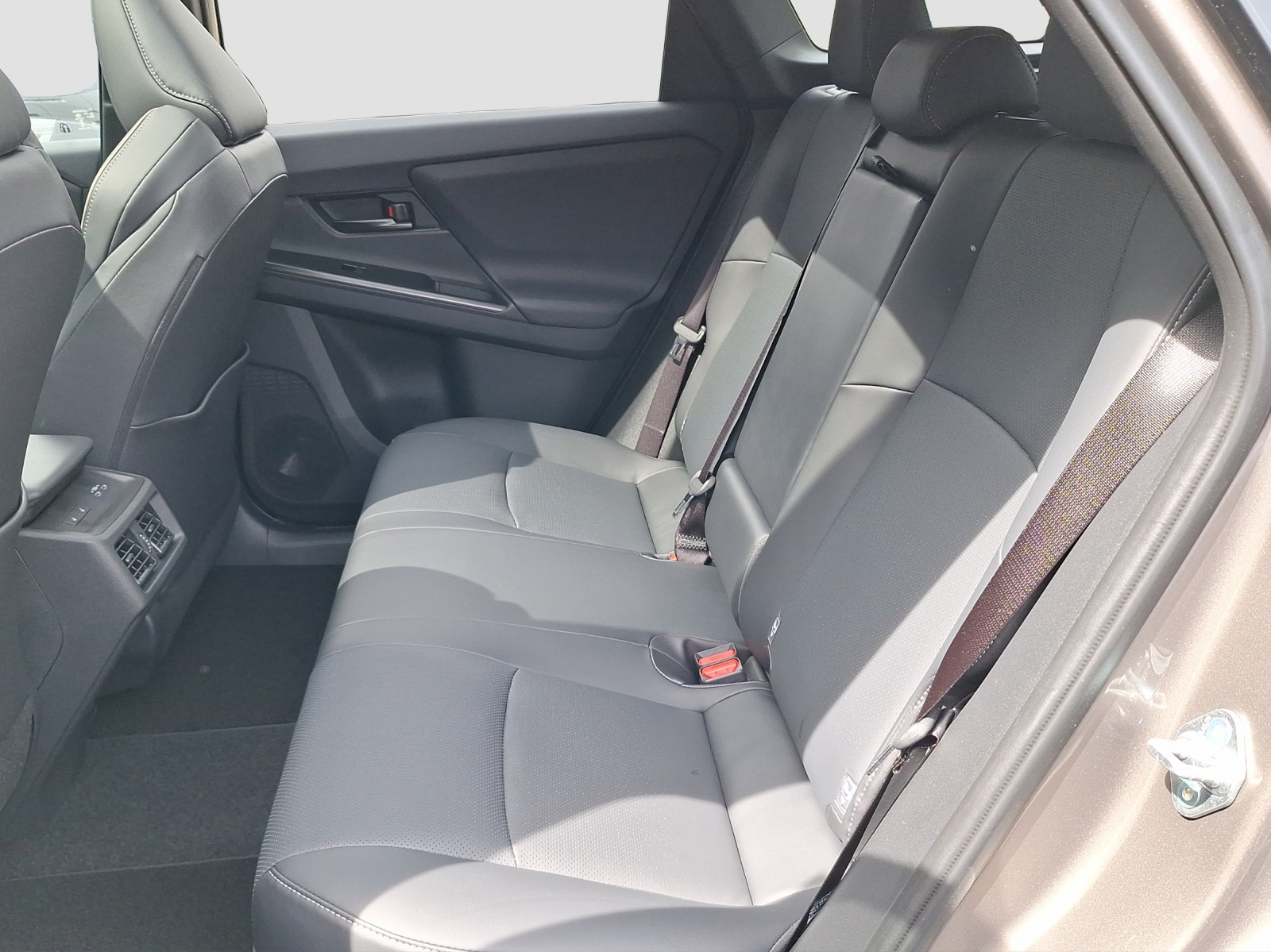 TOYOTA bZ4X Touring Premium AWD-image-9