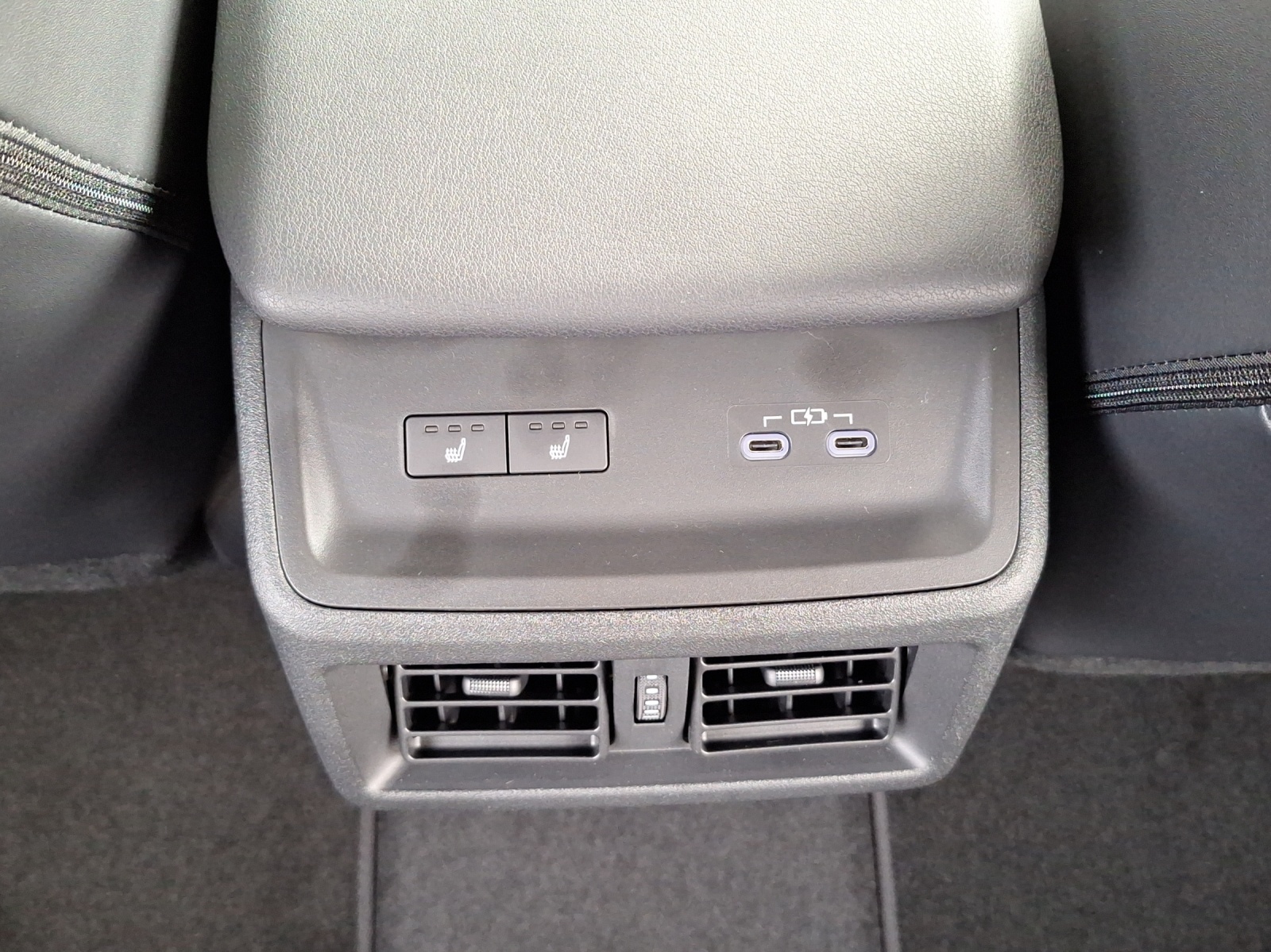 TOYOTA bZ4X Touring Premium AWD-image-14