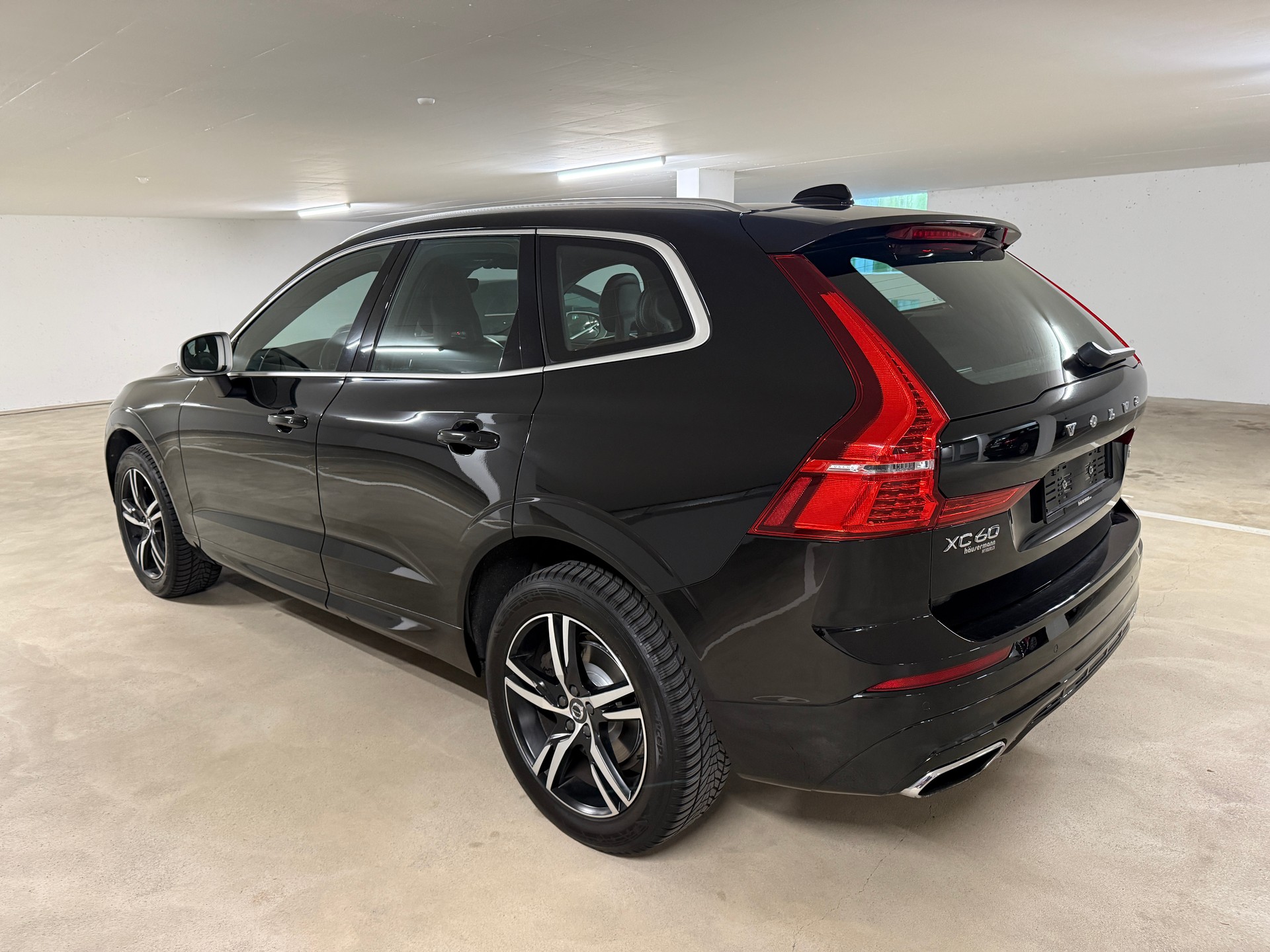 VOLVO XC60 T6 AWD R-Design Geartronic-showroom-element-2