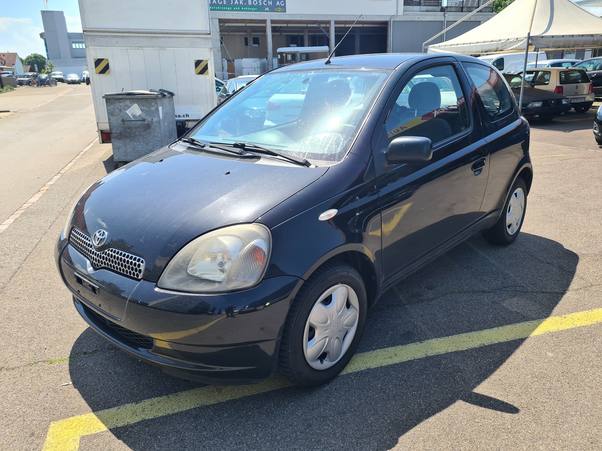 TOYOTA Yaris 1.0 Linea Luna-showroom-element-2