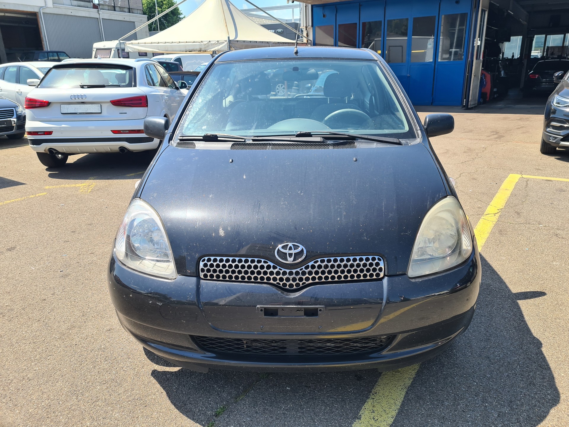 TOYOTA Yaris 1.0 Linea Luna-showroom-element-1