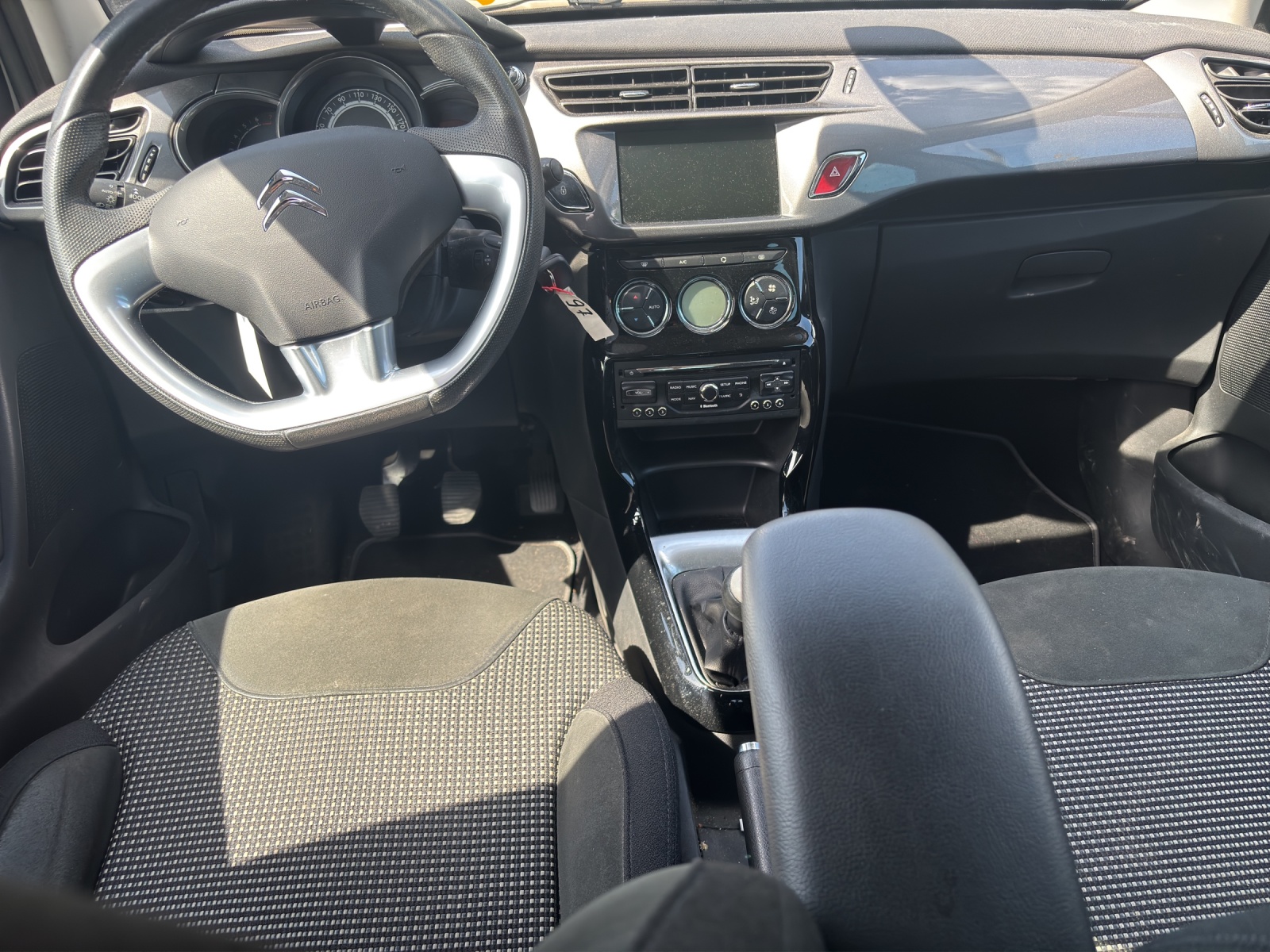 CITROEN C3 1.2i Séduction-image-10
