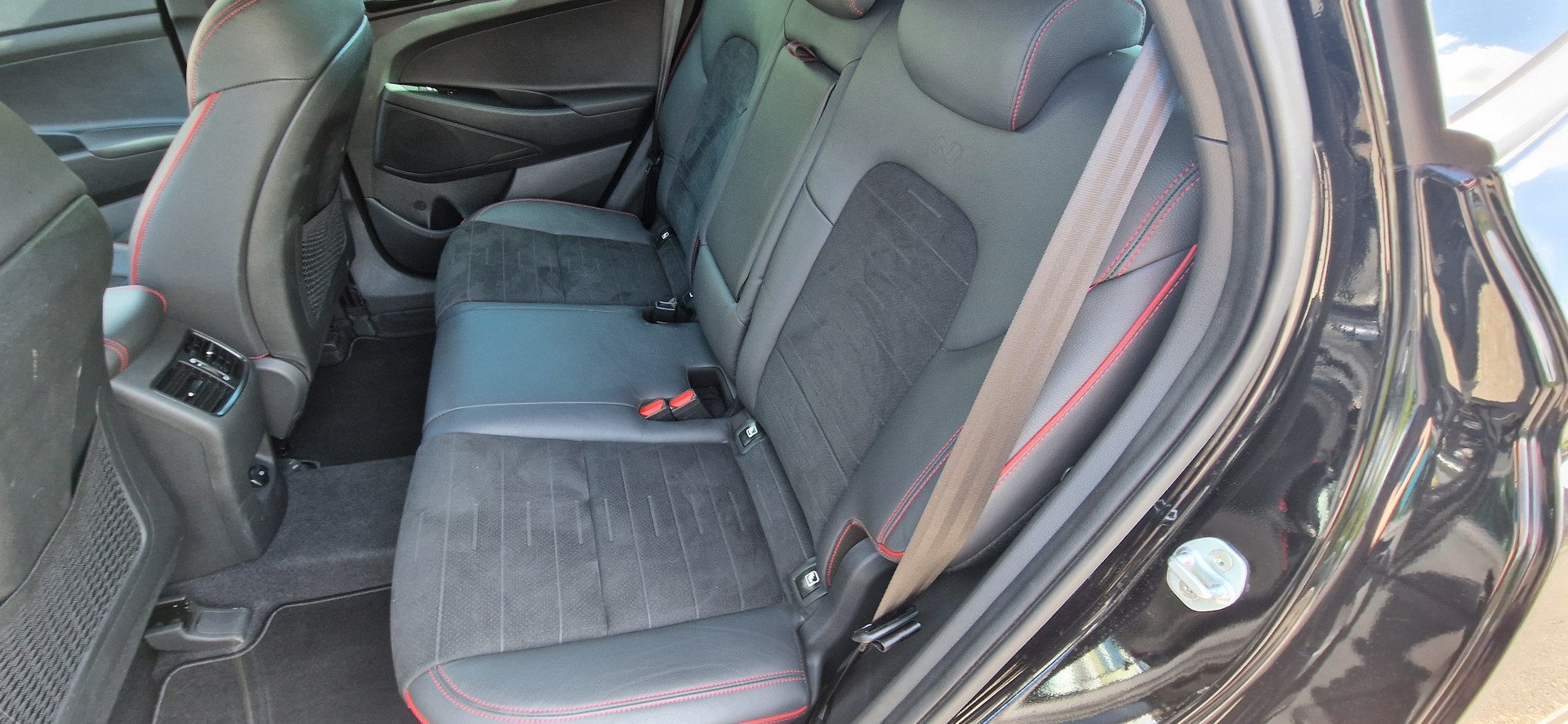 HYUNDAI Tucson 2.0 CRDI N-Line Mild Hybrid 4WD Automatic-image-9