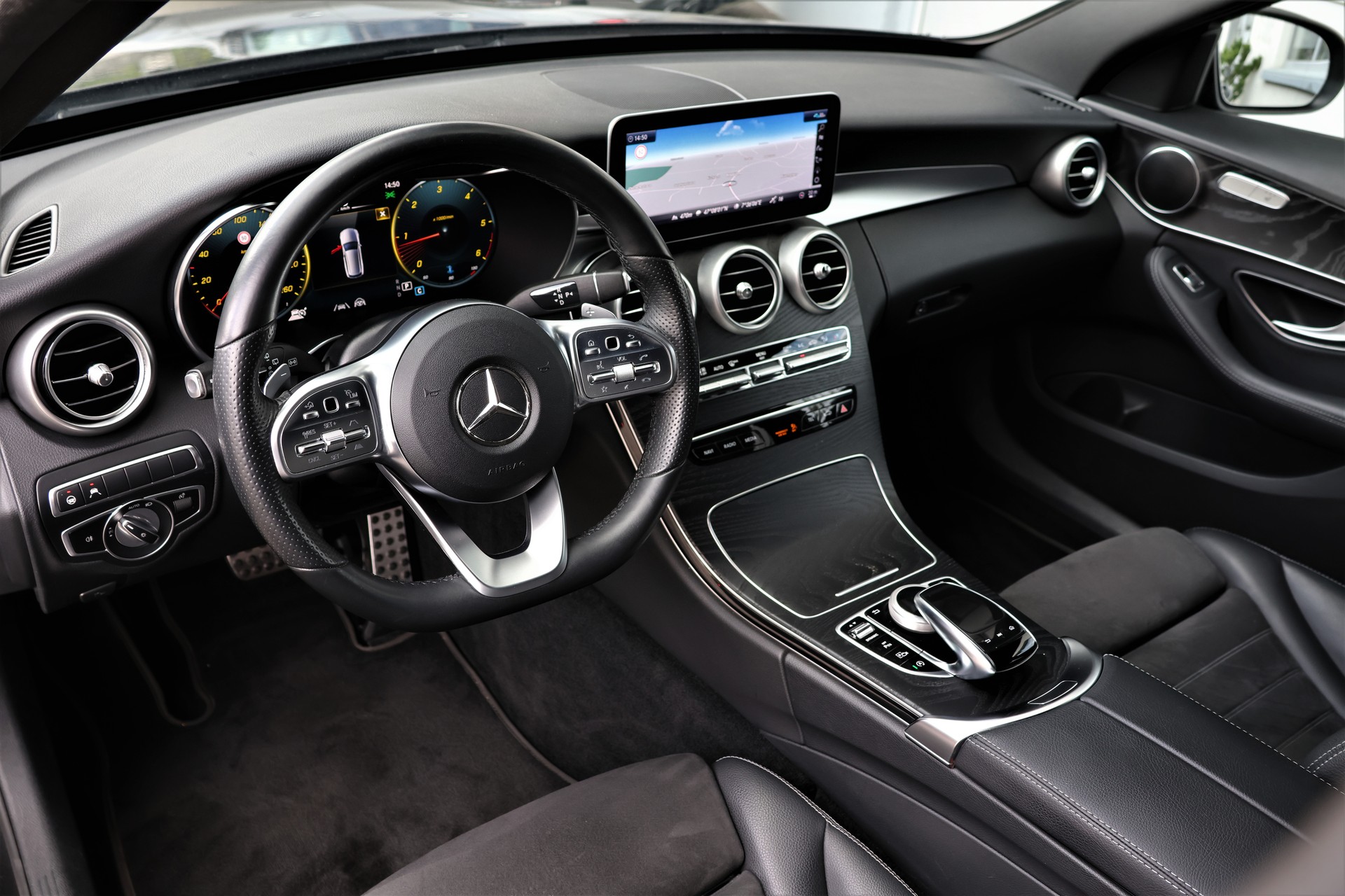 MERCEDES-BENZ C 220 d Swiss Star AMG Line 4M 9G-Tronic (CH)-image-10