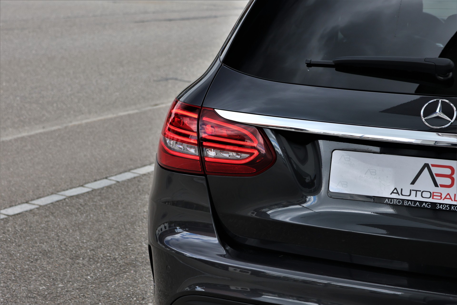 MERCEDES-BENZ C 220 d Swiss Star AMG Line 4M 9G-Tronic (CH)-image-6