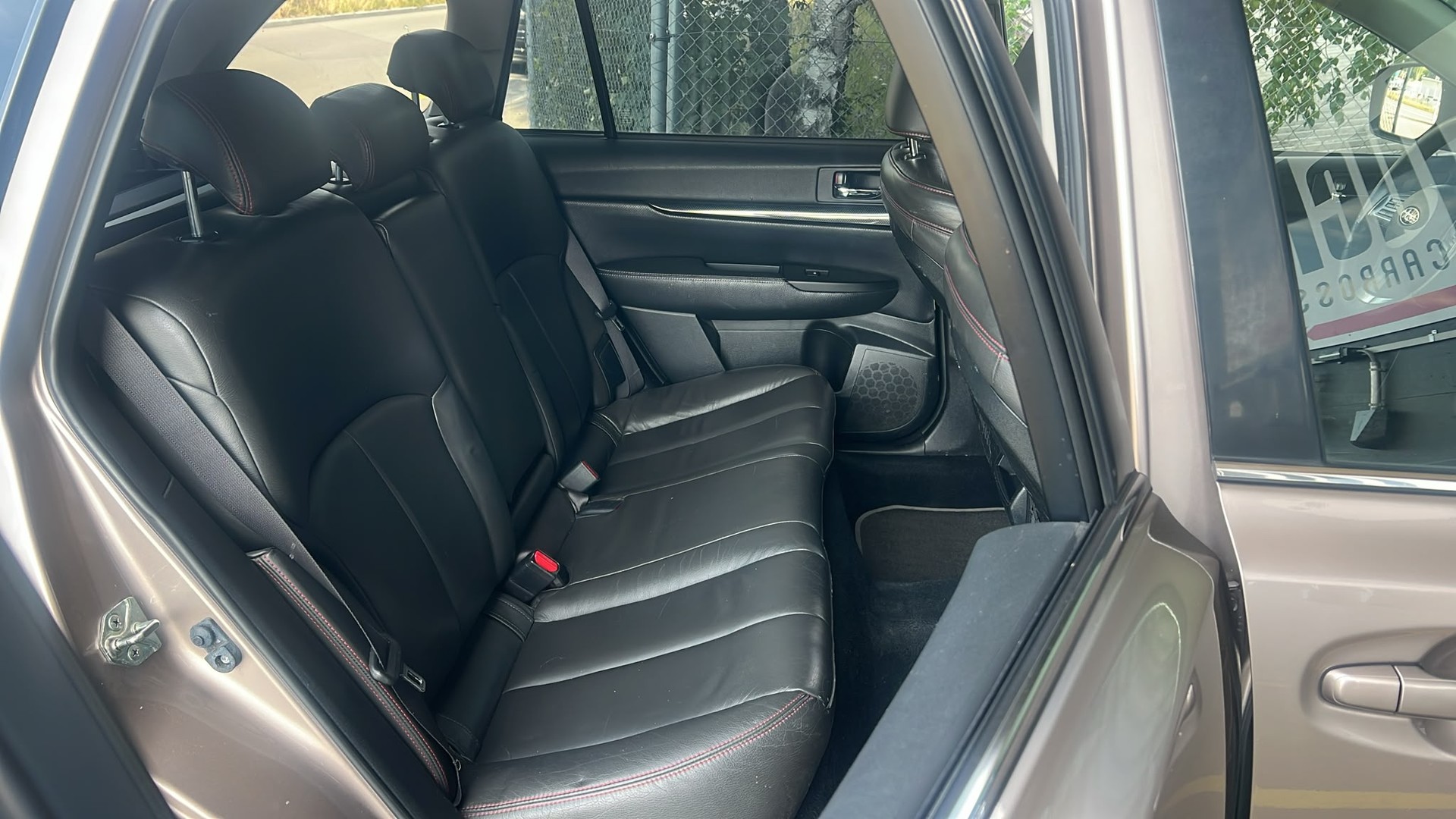 SUBARU Outback 2.0D Swiss Classic AWD Lineartronic-image-15