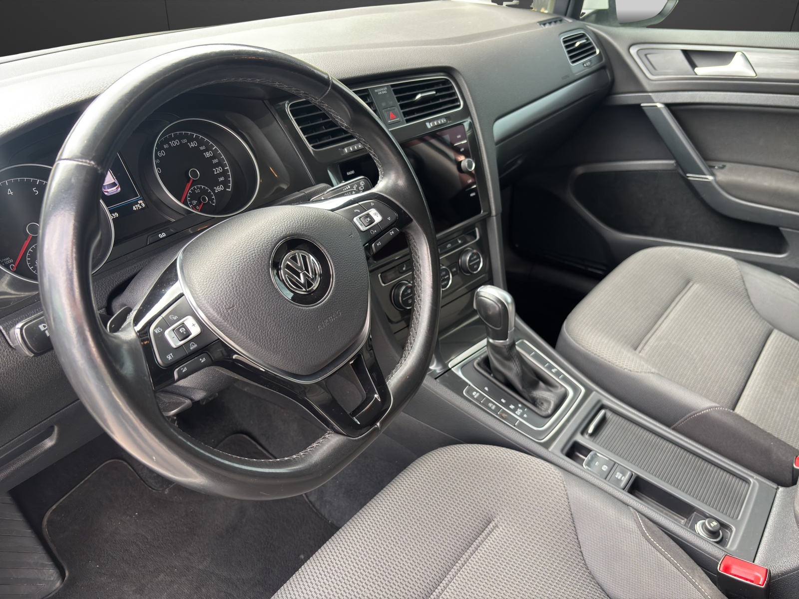 VW Golf Variant 1.4 TSI Comfortline DSG-image-4