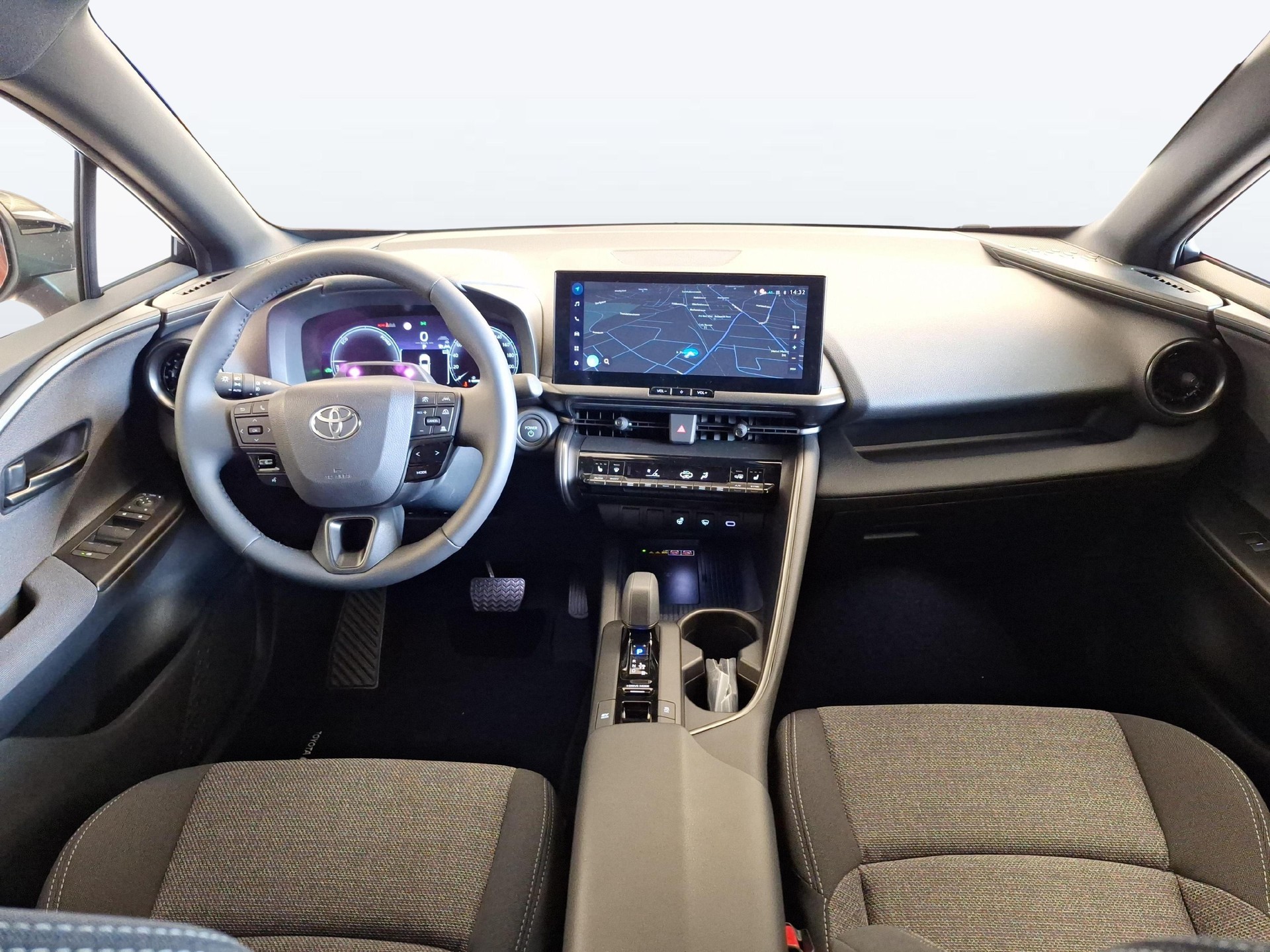 TOYOTA C-HR 1.8 HEV Swiss Edition-image-9