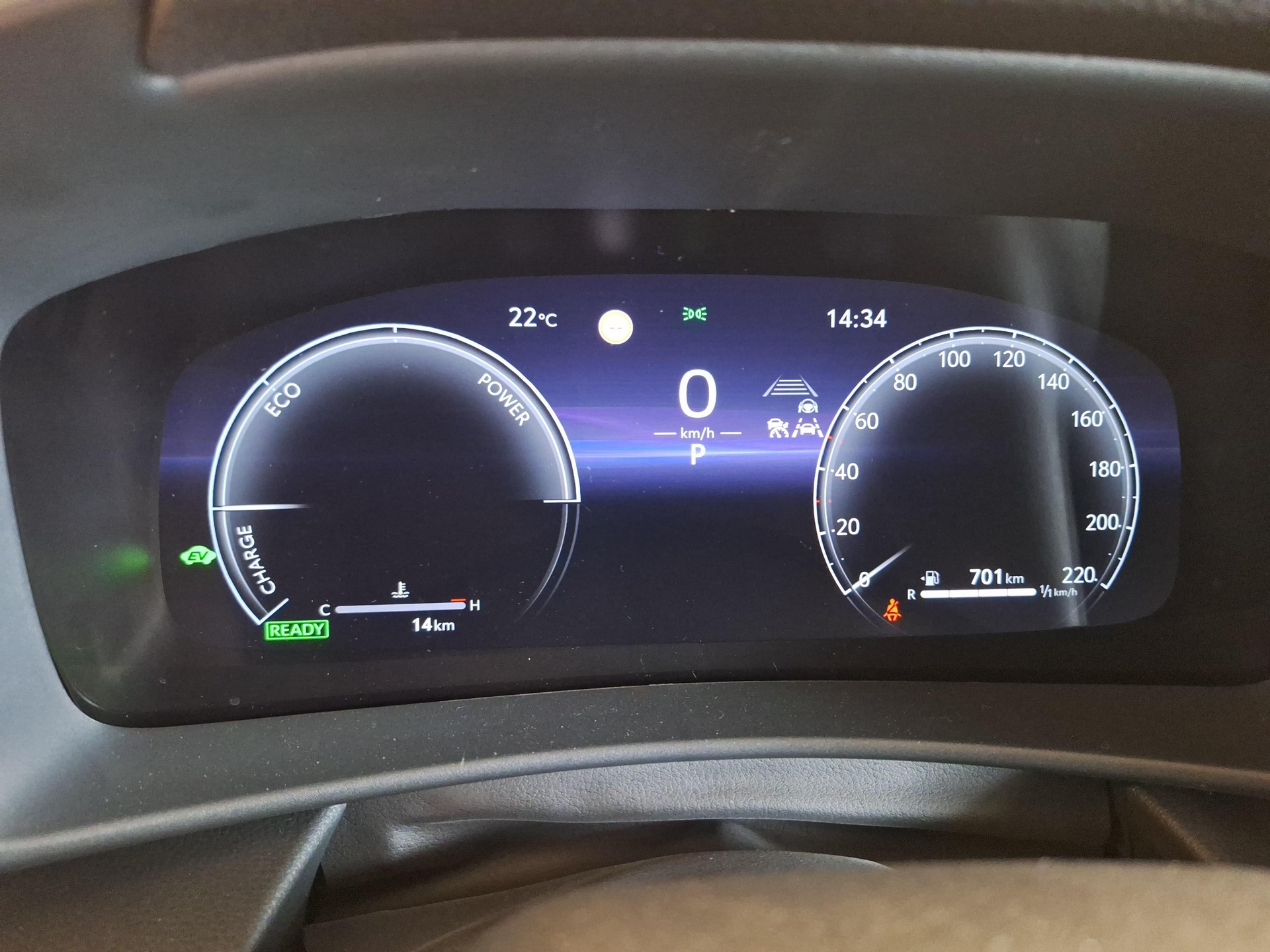 TOYOTA C-HR 1.8 HEV Swiss Edition-image-14