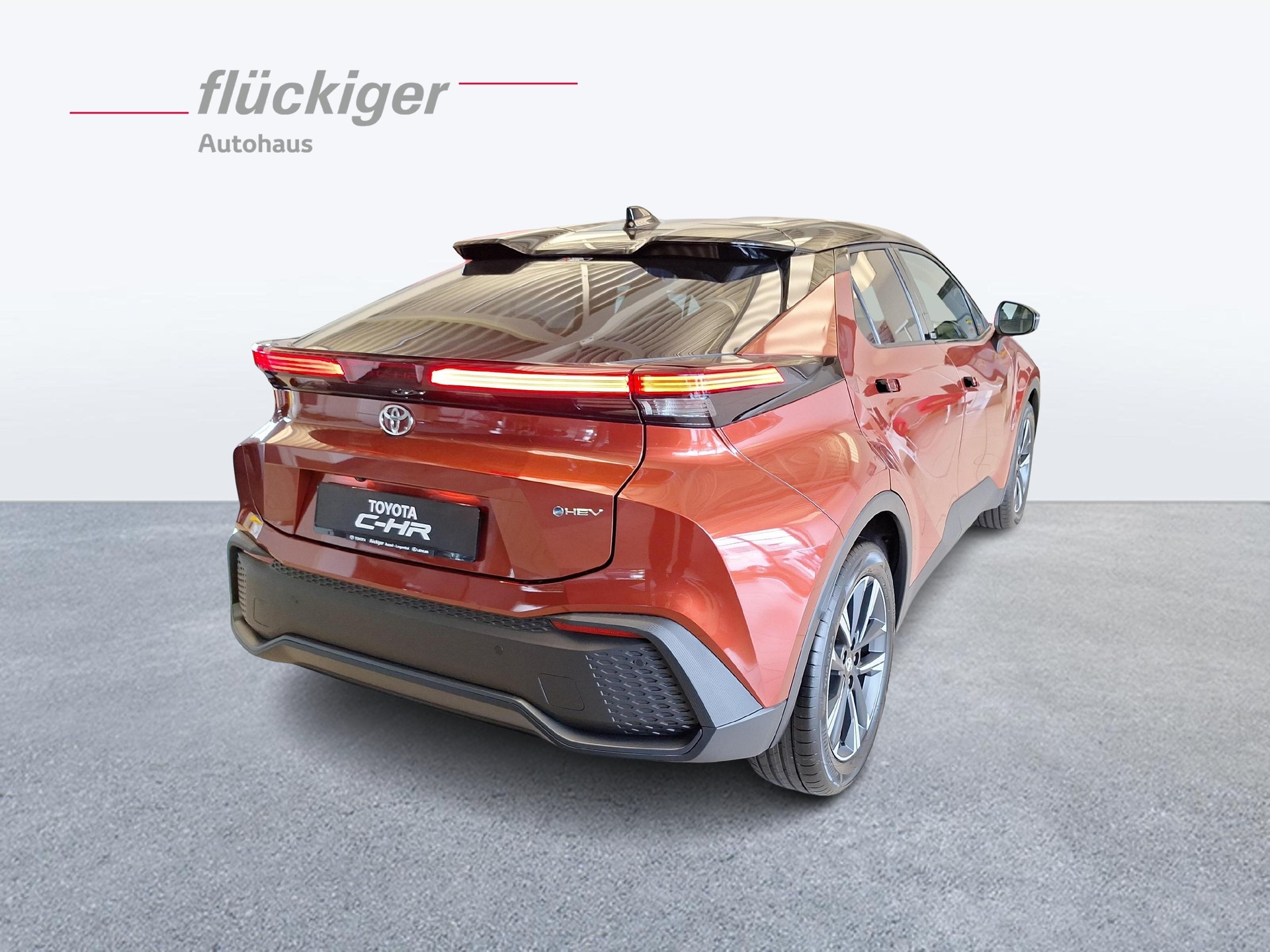 TOYOTA C-HR 1.8 HEV Swiss Edition-image-4