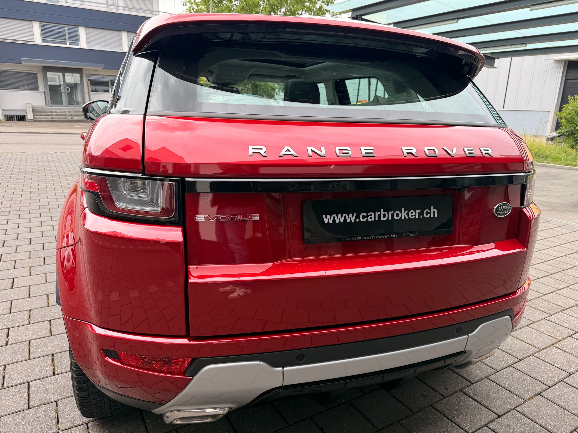 LAND ROVER Range Rover Evoque 2.0 TD4 SE Dynamic AT9-image-10