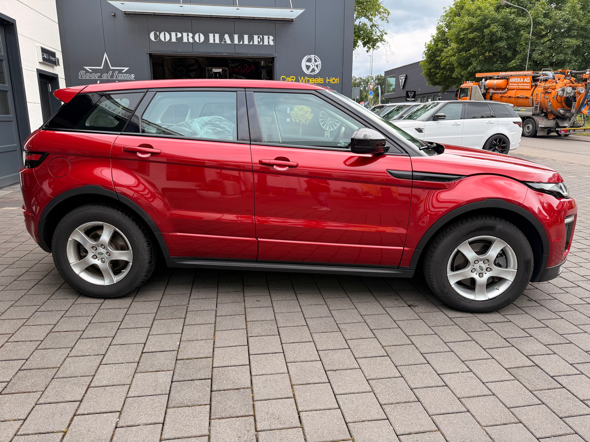 LAND ROVER Range Rover Evoque 2.0 TD4 SE Dynamic AT9-image-7