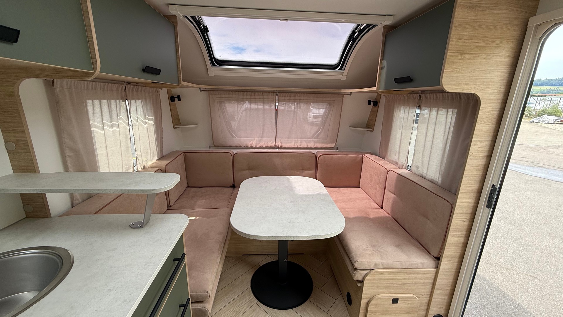 CARAVELAIR Exclusive Line 542-image-11