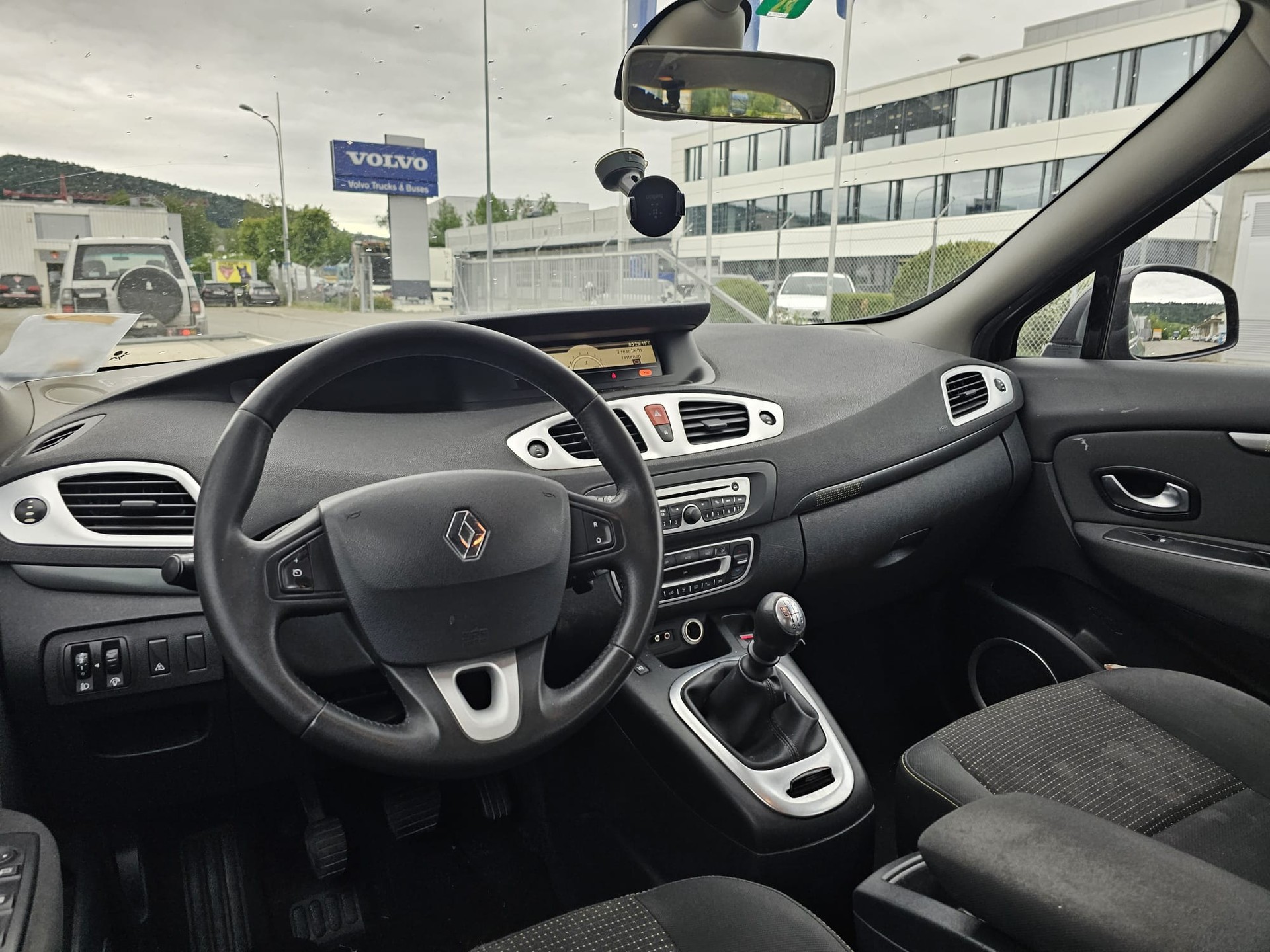 RENAULT Grand Scénic 1.4 16V Turbo Expression-image-8
