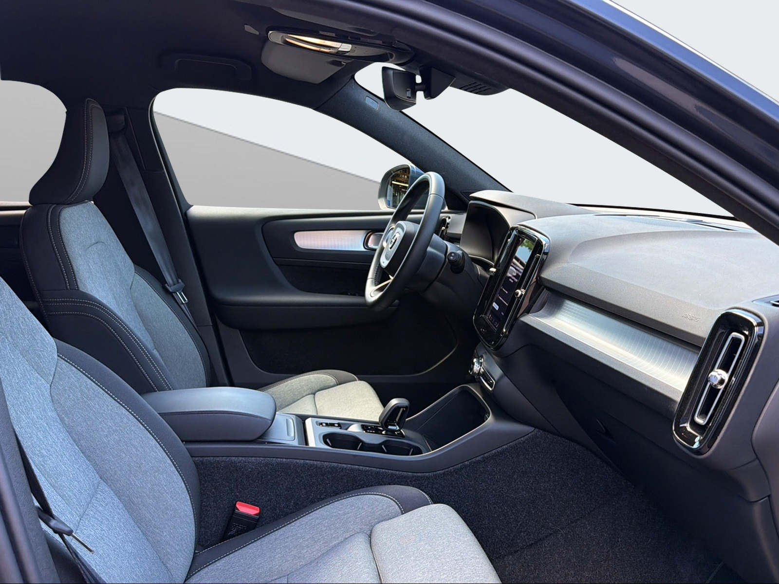 VOLVO XC40 2.0 B3 MH XCITE-image-13