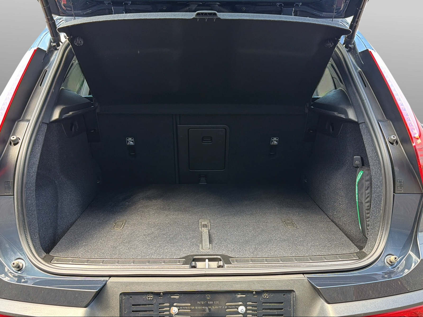 VOLVO XC40 2.0 B3 MH XCITE-image-9