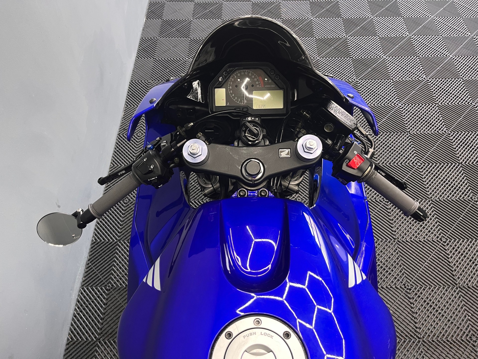 HONDA CBR 600 RR-image-6
