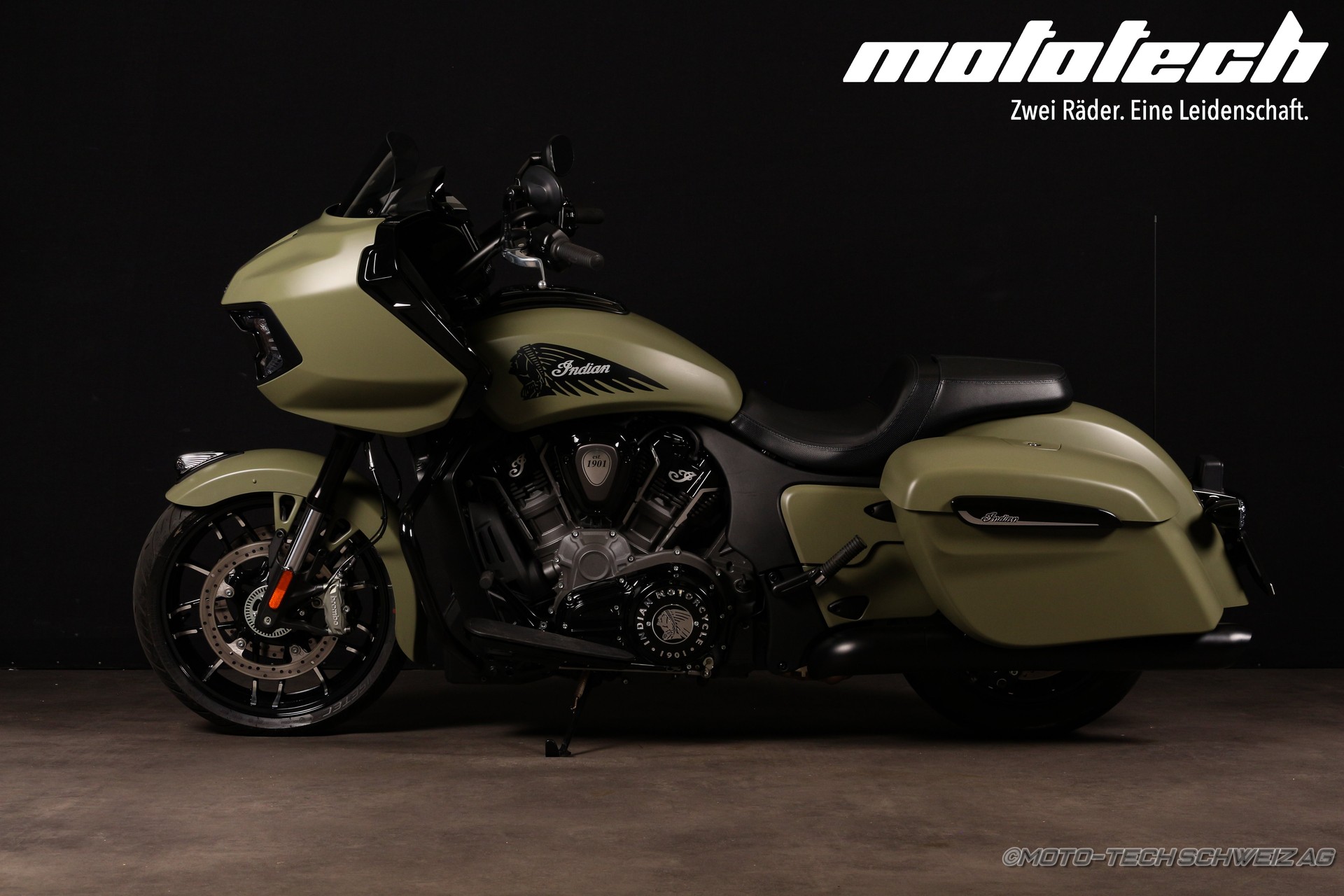 INDIAN Challenger Dark Horse PP-image-4