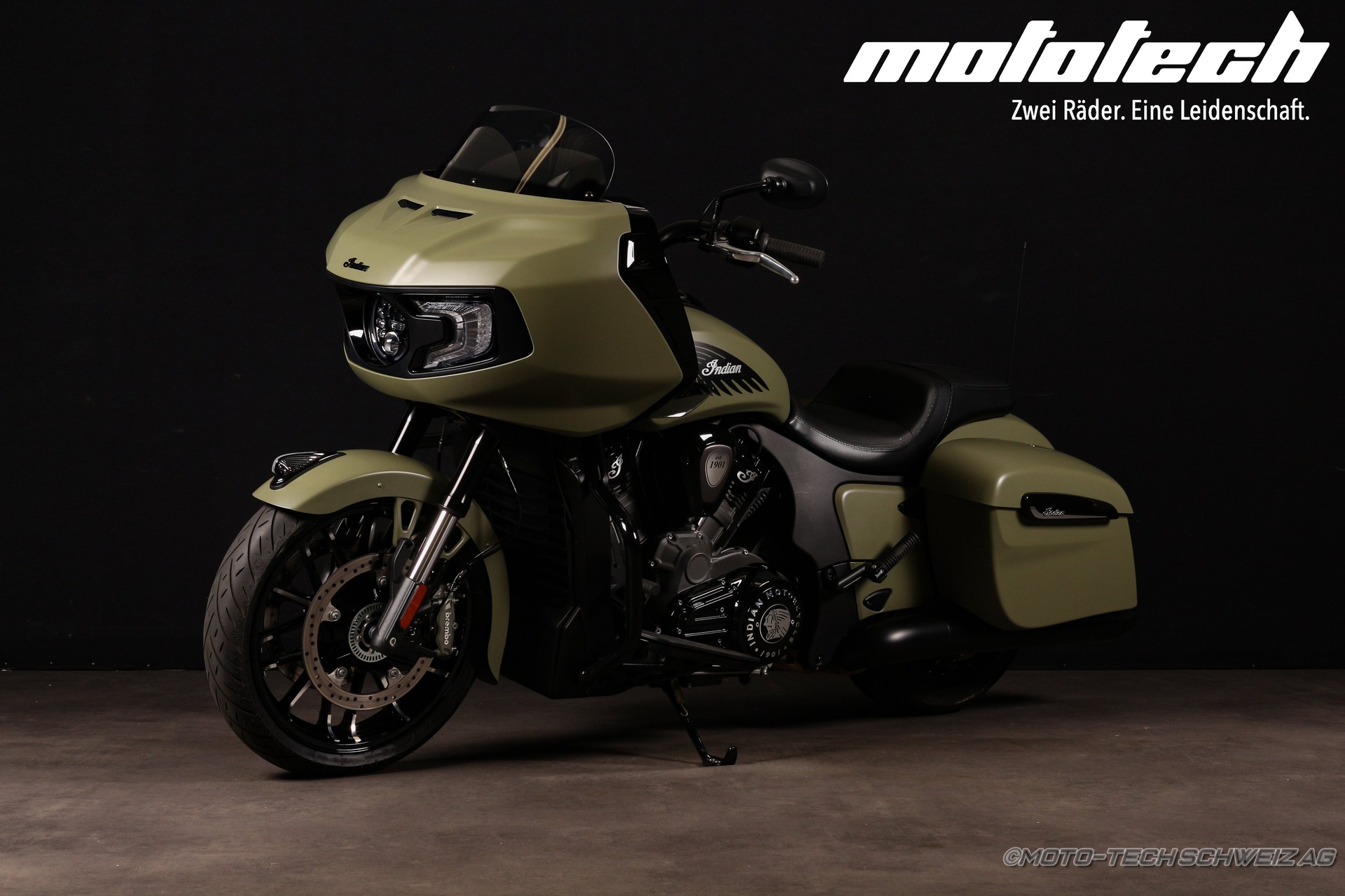 INDIAN Challenger Dark Horse PP-image-5