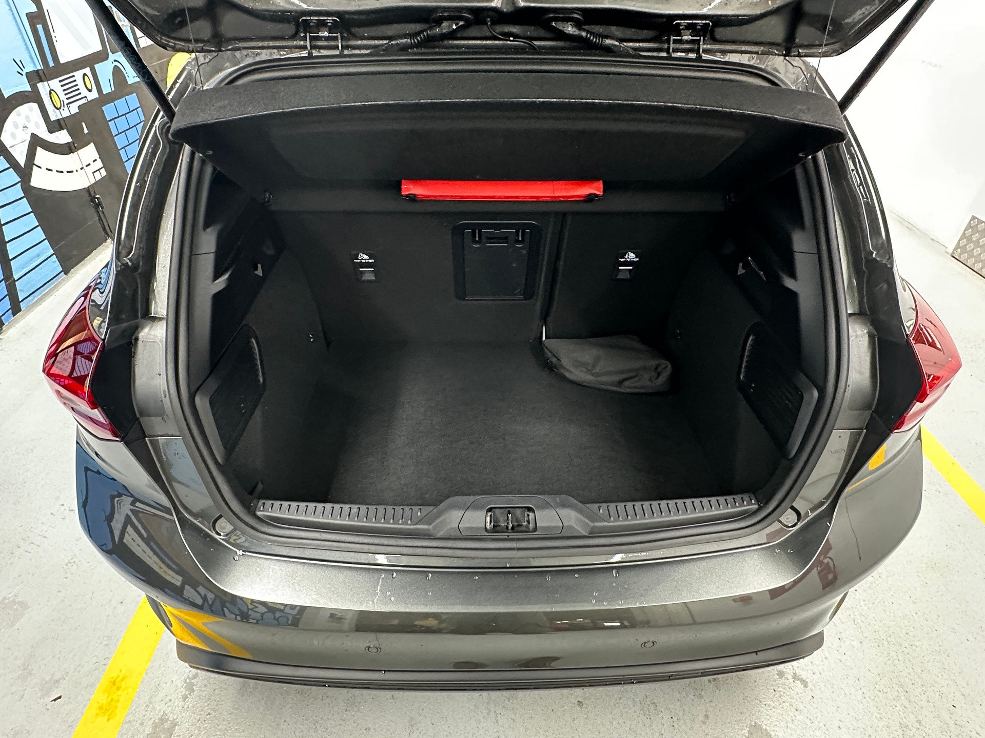 FORD Focus 1.0 MHEV ST-Line X Automat-image-5