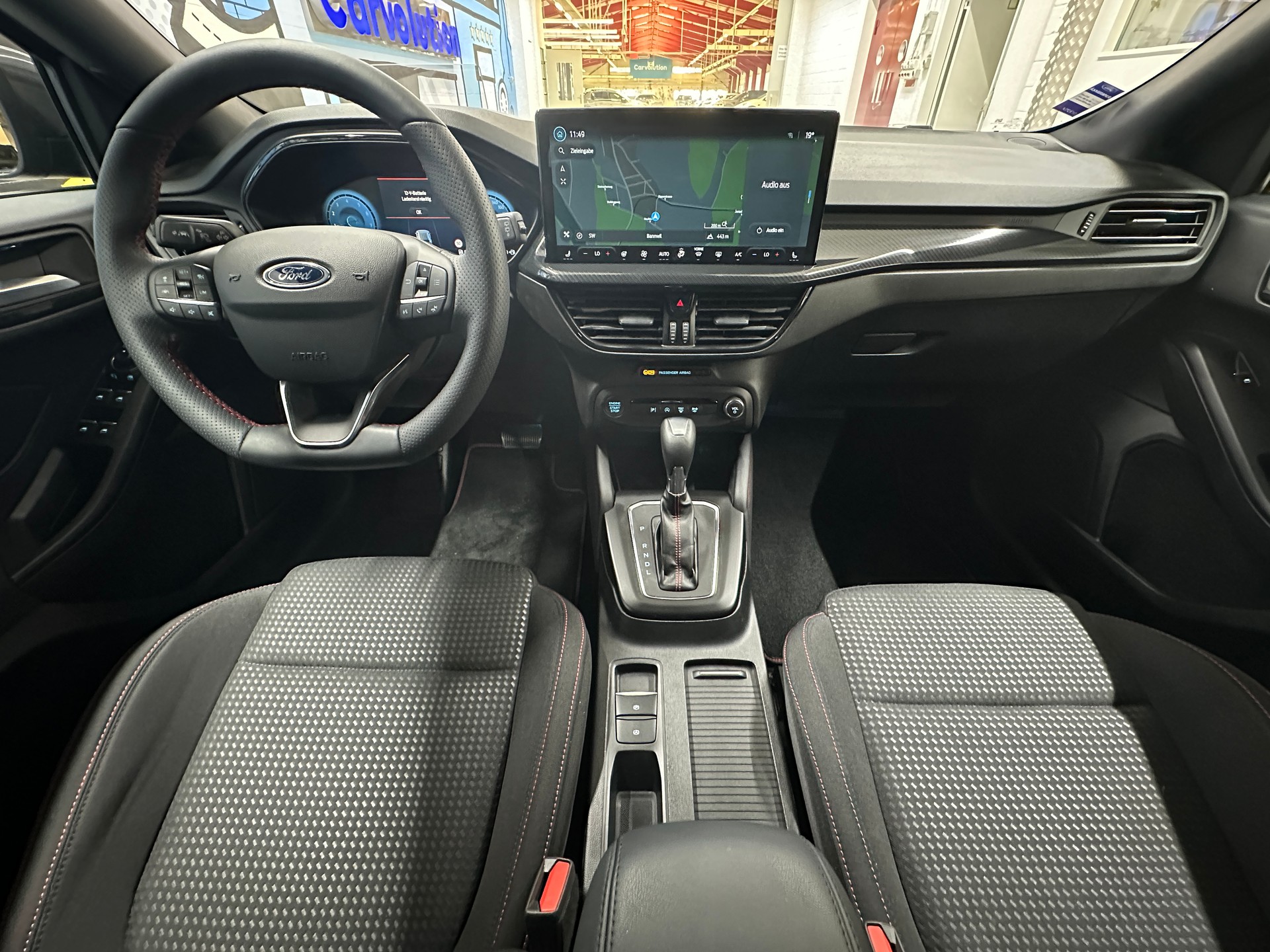 FORD Focus 1.0 MHEV ST-Line X Automat-image-9