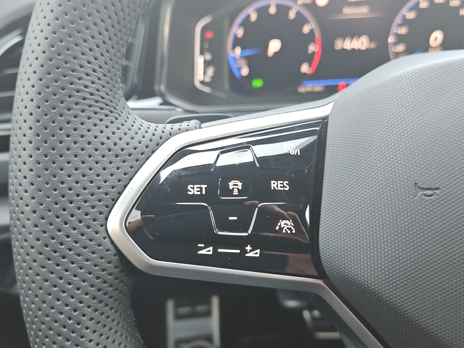 VW T-Roc 1.5 TSI EVO R-Line DSG-image-22