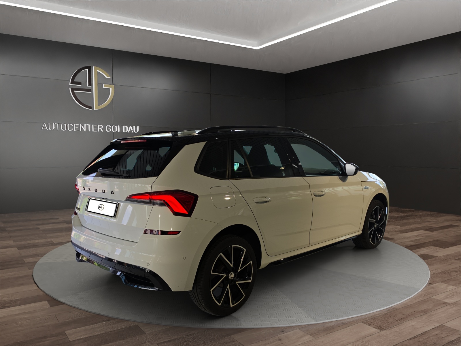 SKODA Kamiq 1.5 TSI ACT Monte Carlo DSG-showroom-element-3