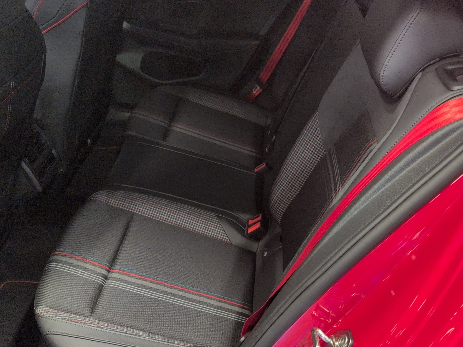 VW Golf 2.0 TSI GTI Edition 50 DSG-image-6