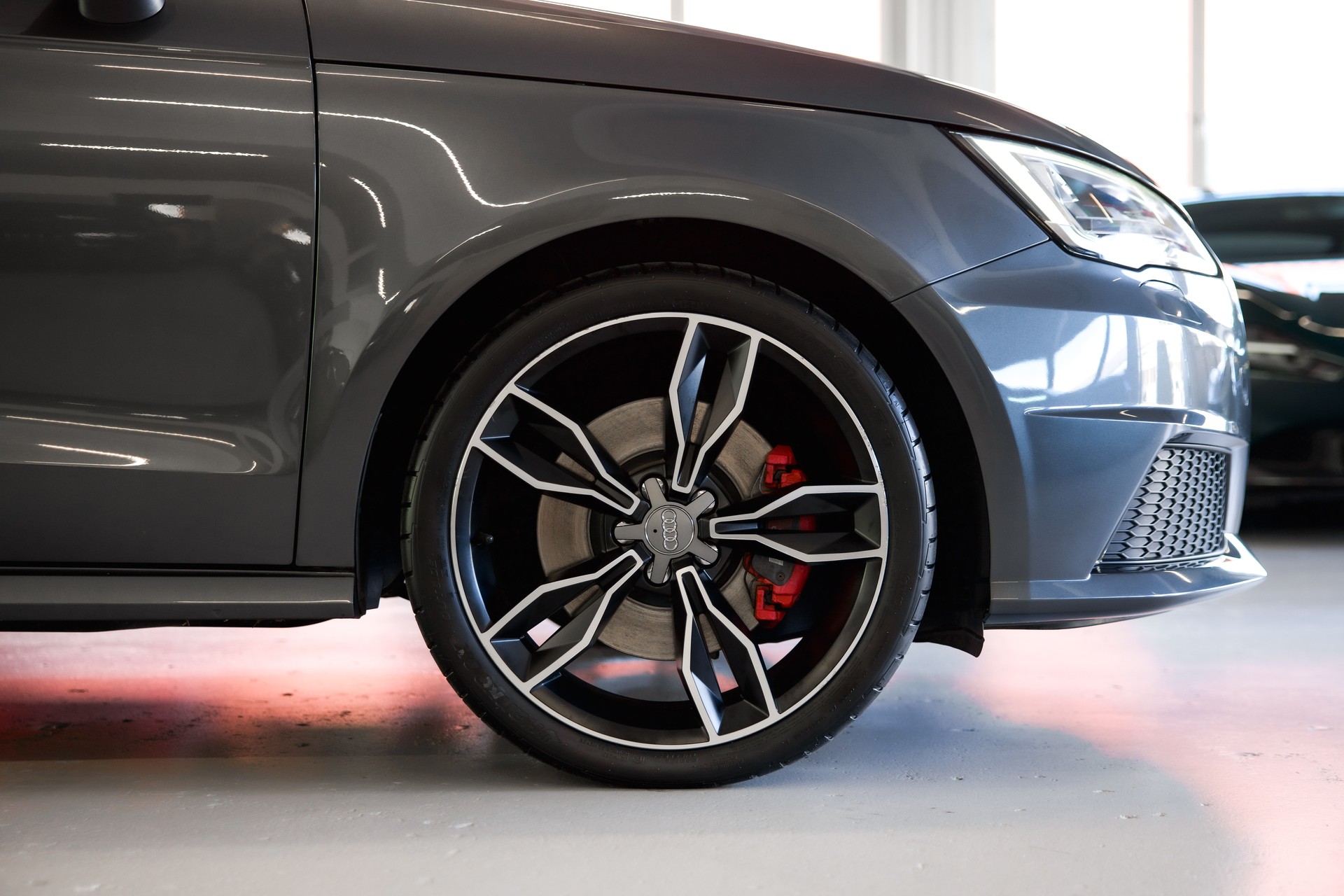 AUDI S1 Sportback 2.0 TFSI quattro-image-10