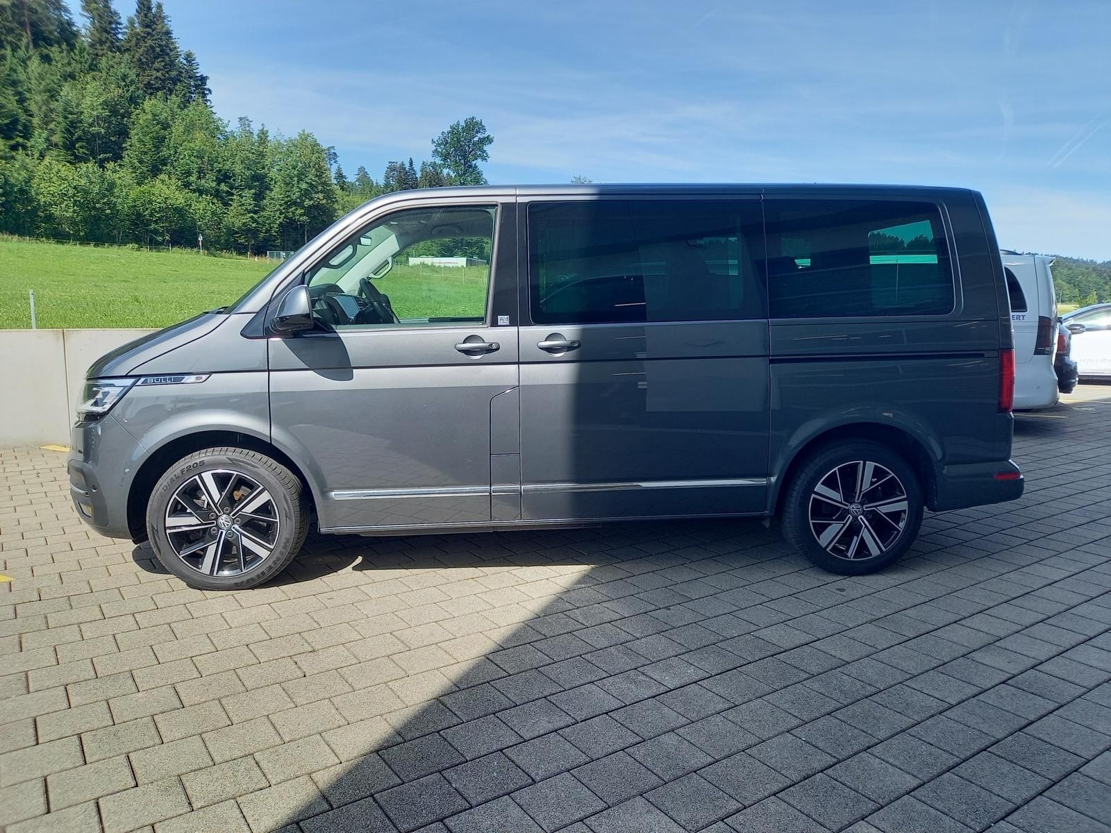 VW T6.1 Multivan 2.0 Bi-TDI Highline 4Motion DSG-showroom-element-2