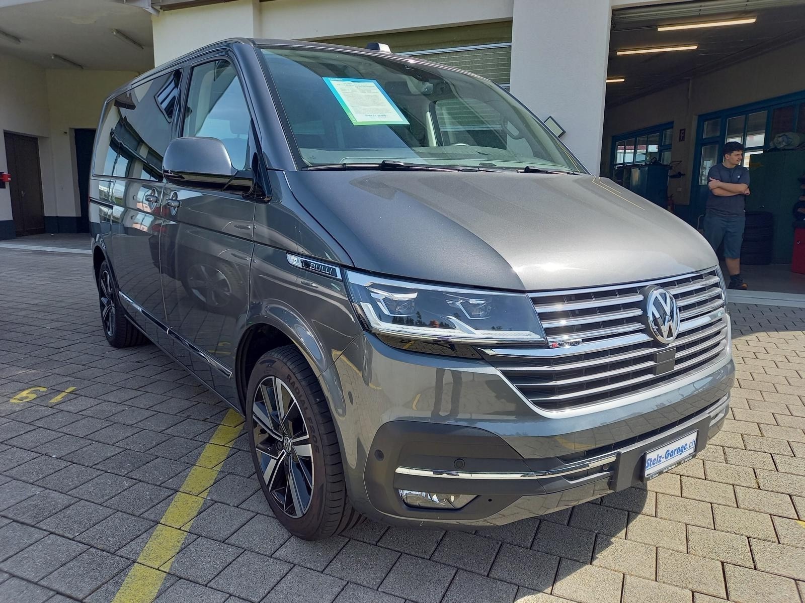 VW T6.1 Multivan 2.0 Bi-TDI Highline 4Motion DSG-showroom-element-3
