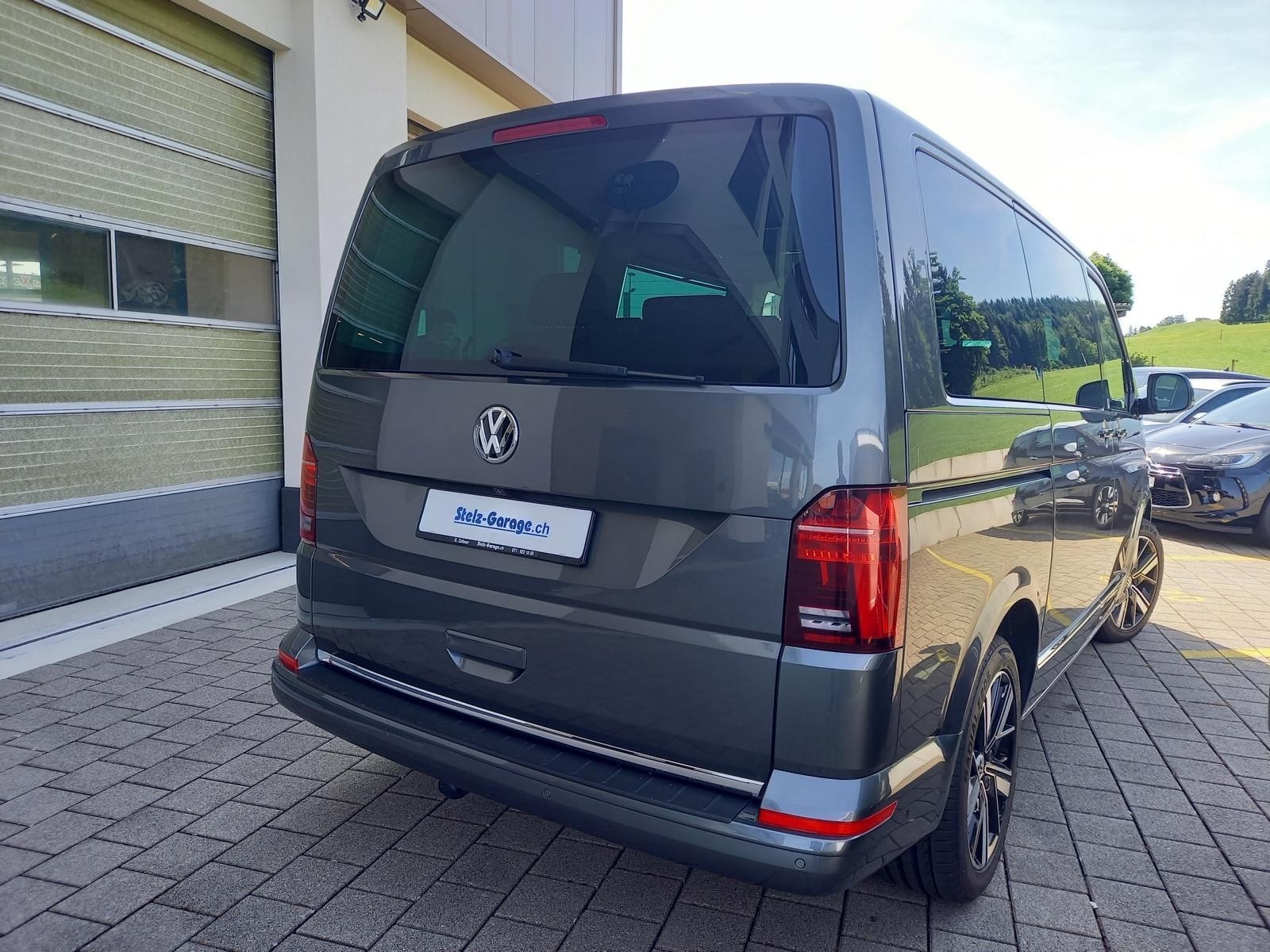 VW T6.1 Multivan 2.0 Bi-TDI Highline 4Motion DSG-showroom-element-1