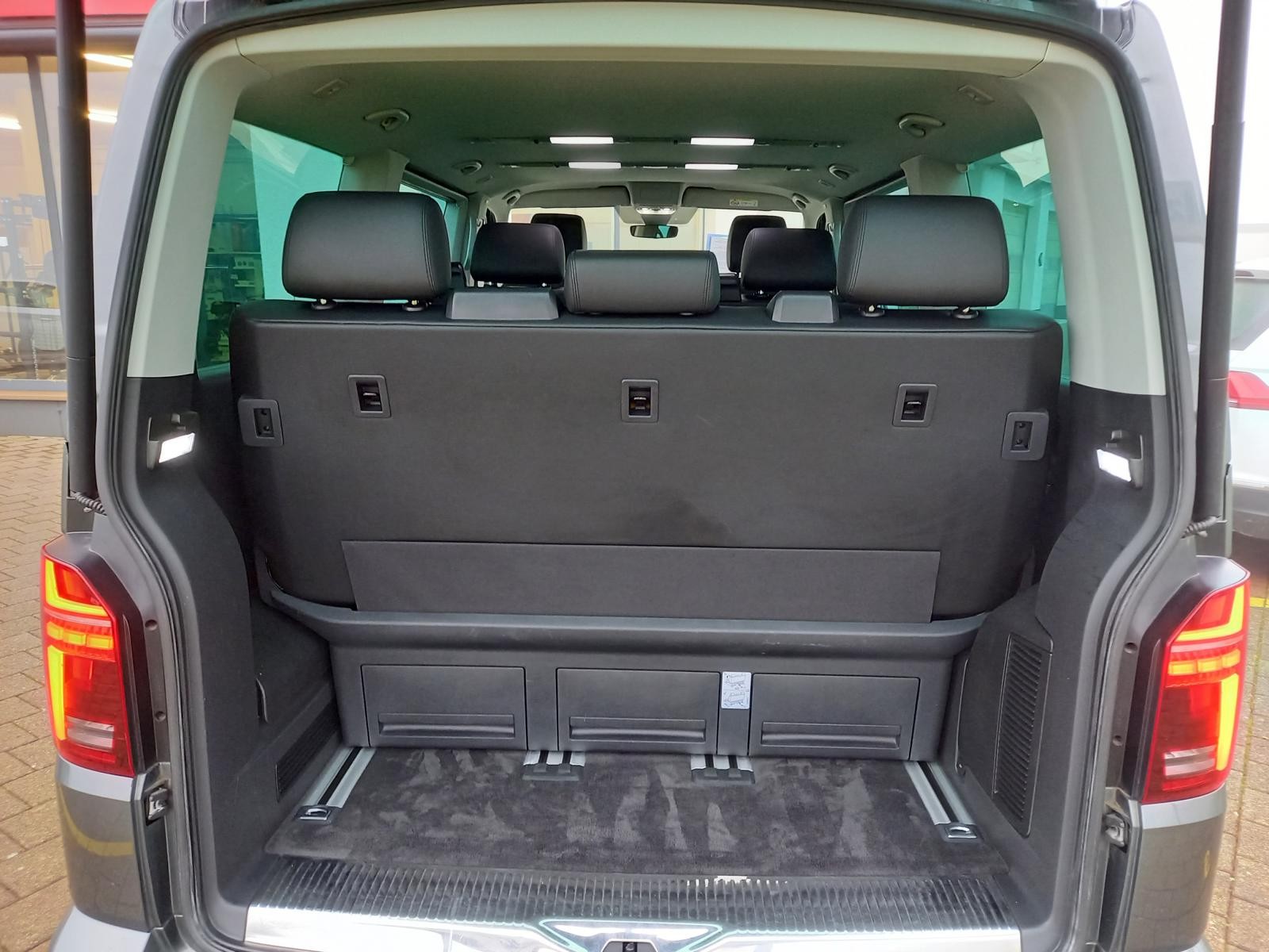 VW T6.1 Multivan 2.0 Bi-TDI Highline 4Motion DSG-image-15
