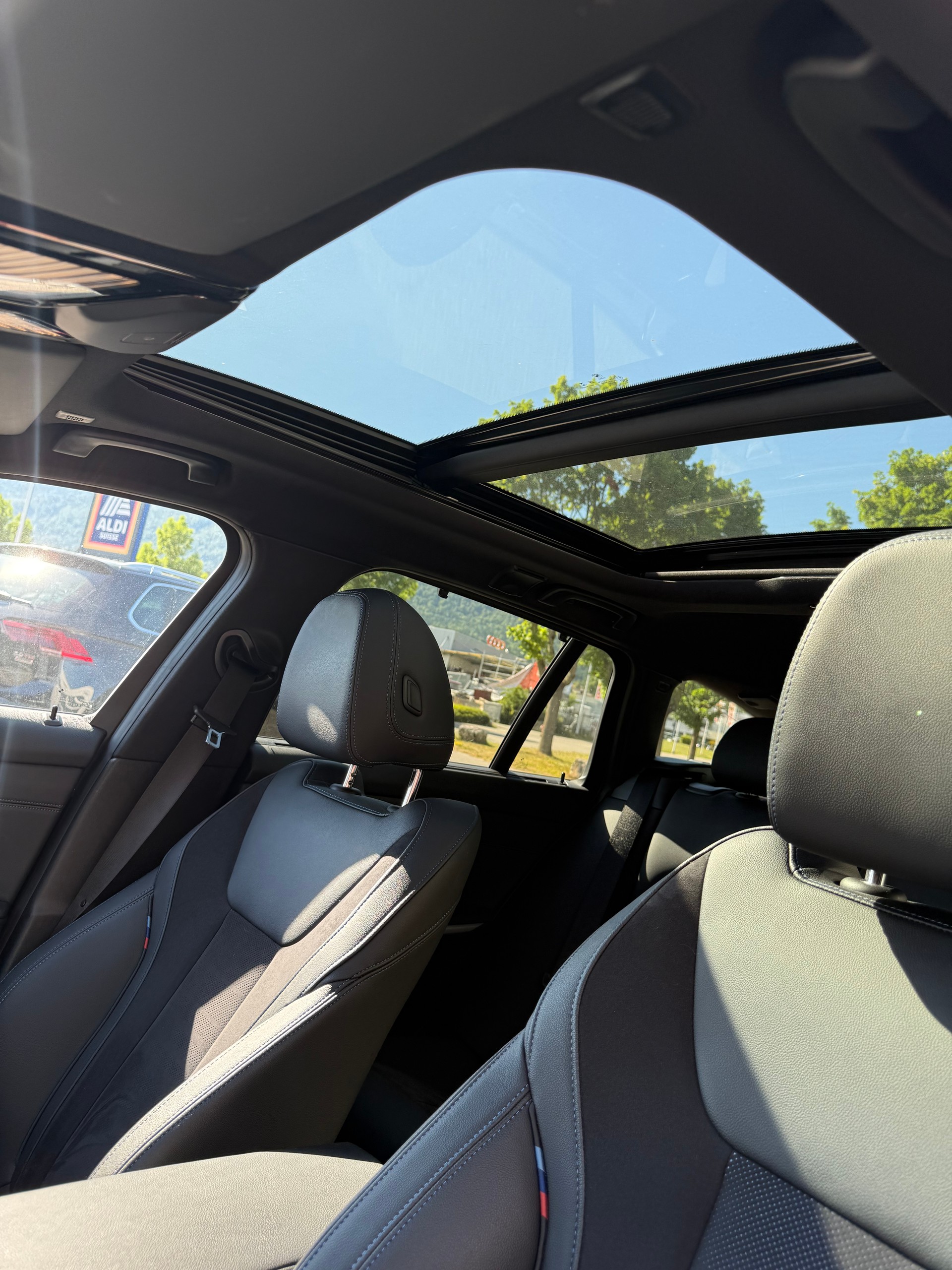 BMW 320e xDrive Touring Steptronic M Sport-image-7