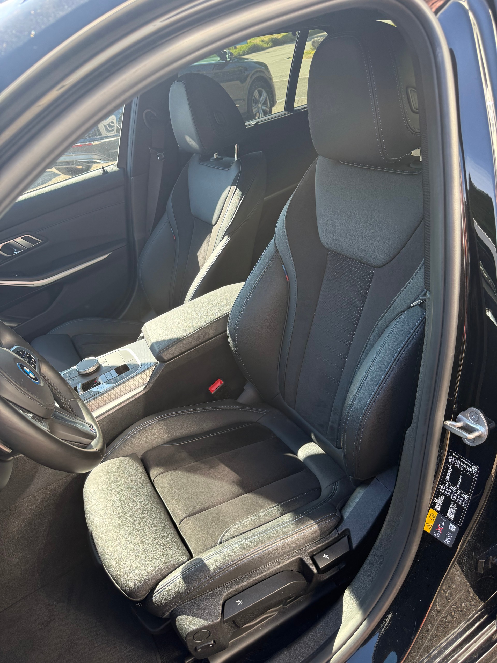 BMW 320e xDrive Touring Steptronic M Sport-image-5