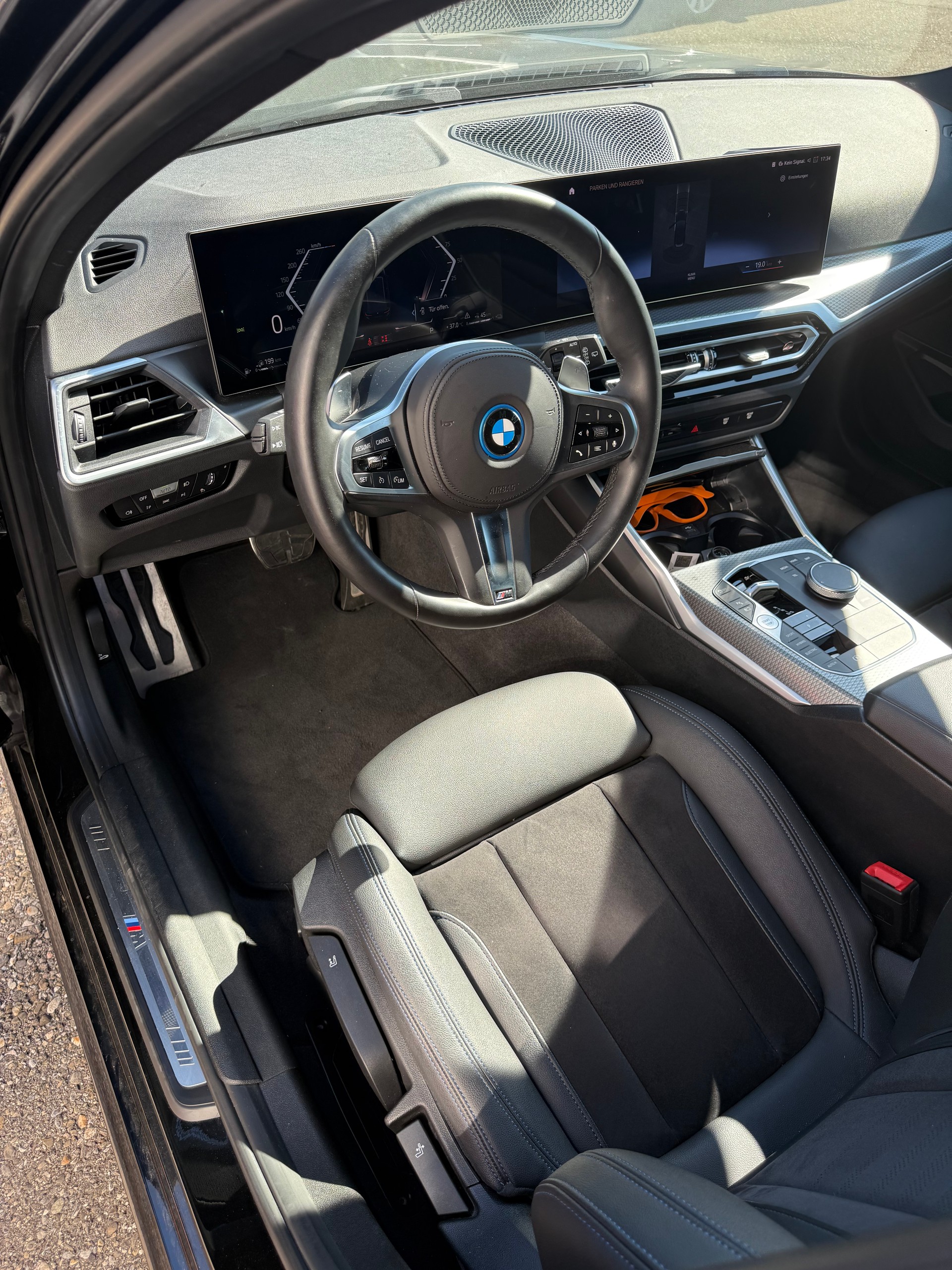 BMW 320e xDrive Touring Steptronic M Sport-image-4