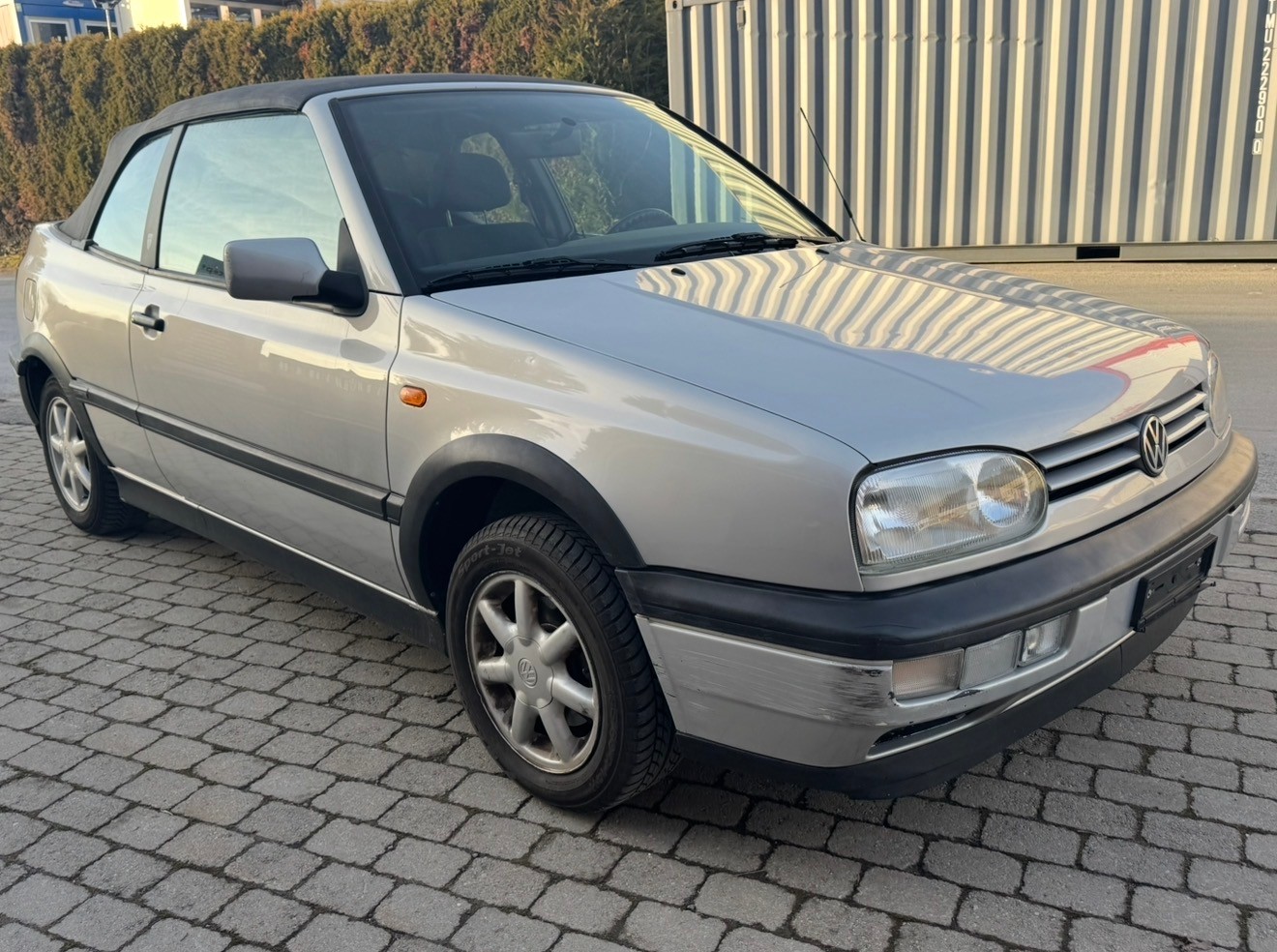 VW Golf Cabriolet 2000 Rolling Stones-image-1