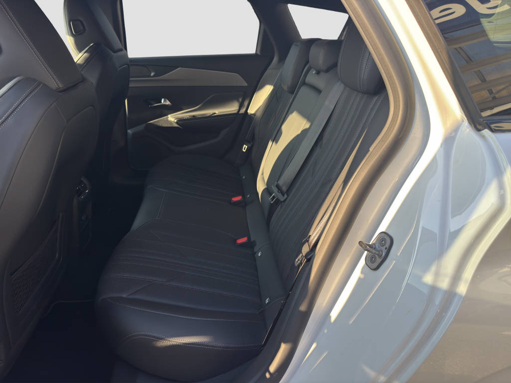 PEUGEOT 308 SW 1.6 PHEV 225 GT Pack-image-10